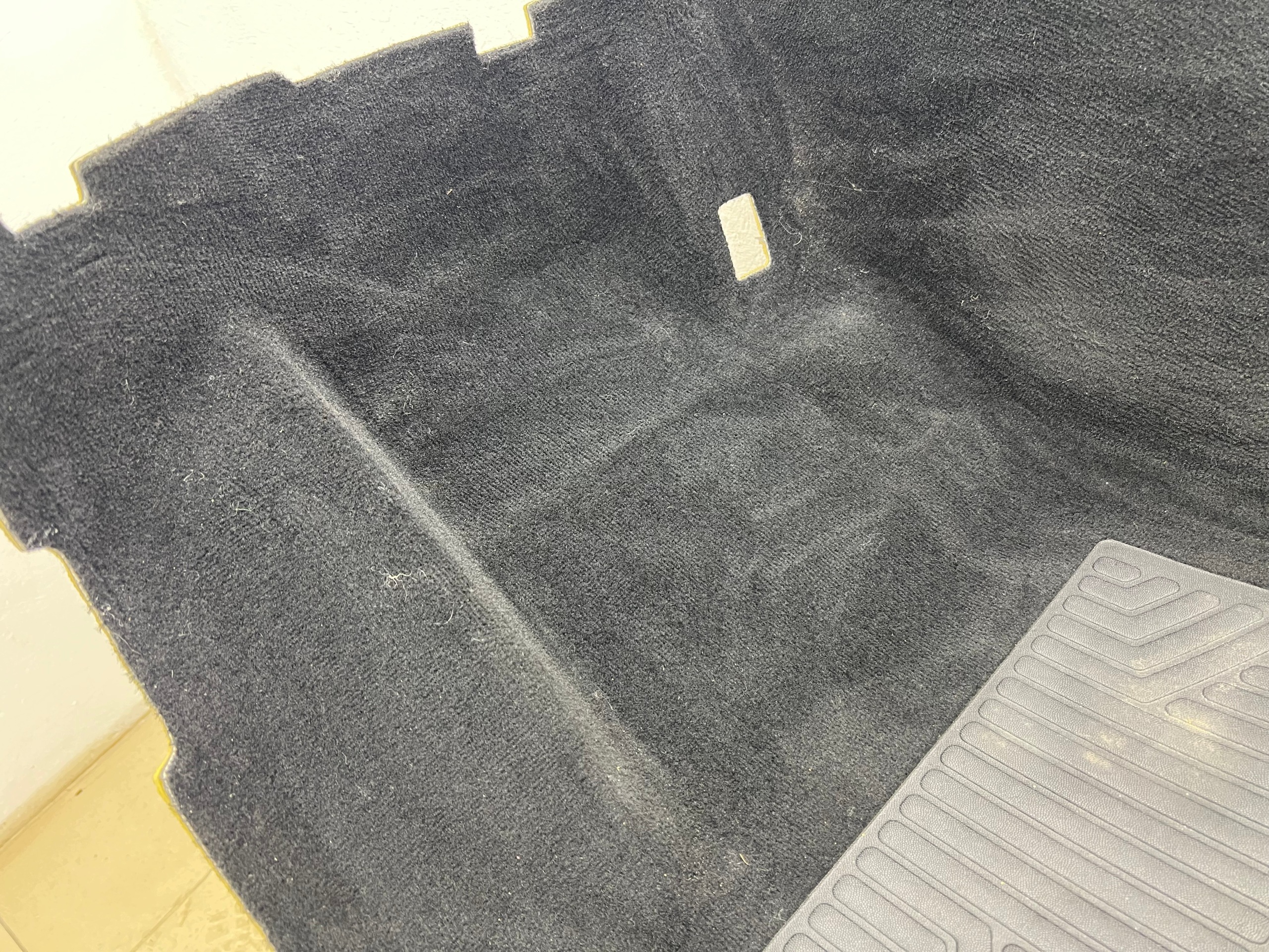 carpet mats front left MERCEDES ML GL GLS X166 A1666800140