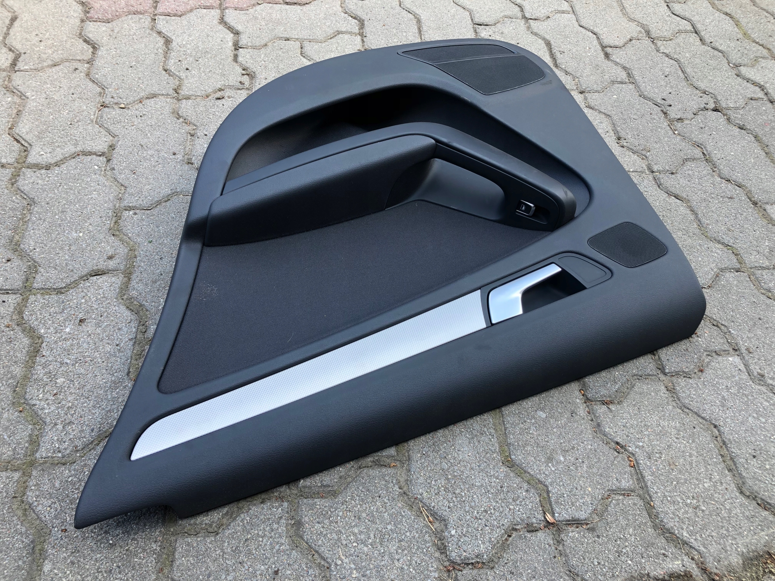 AUDI A4 B8 LIFT side upholstery right rear part 0058