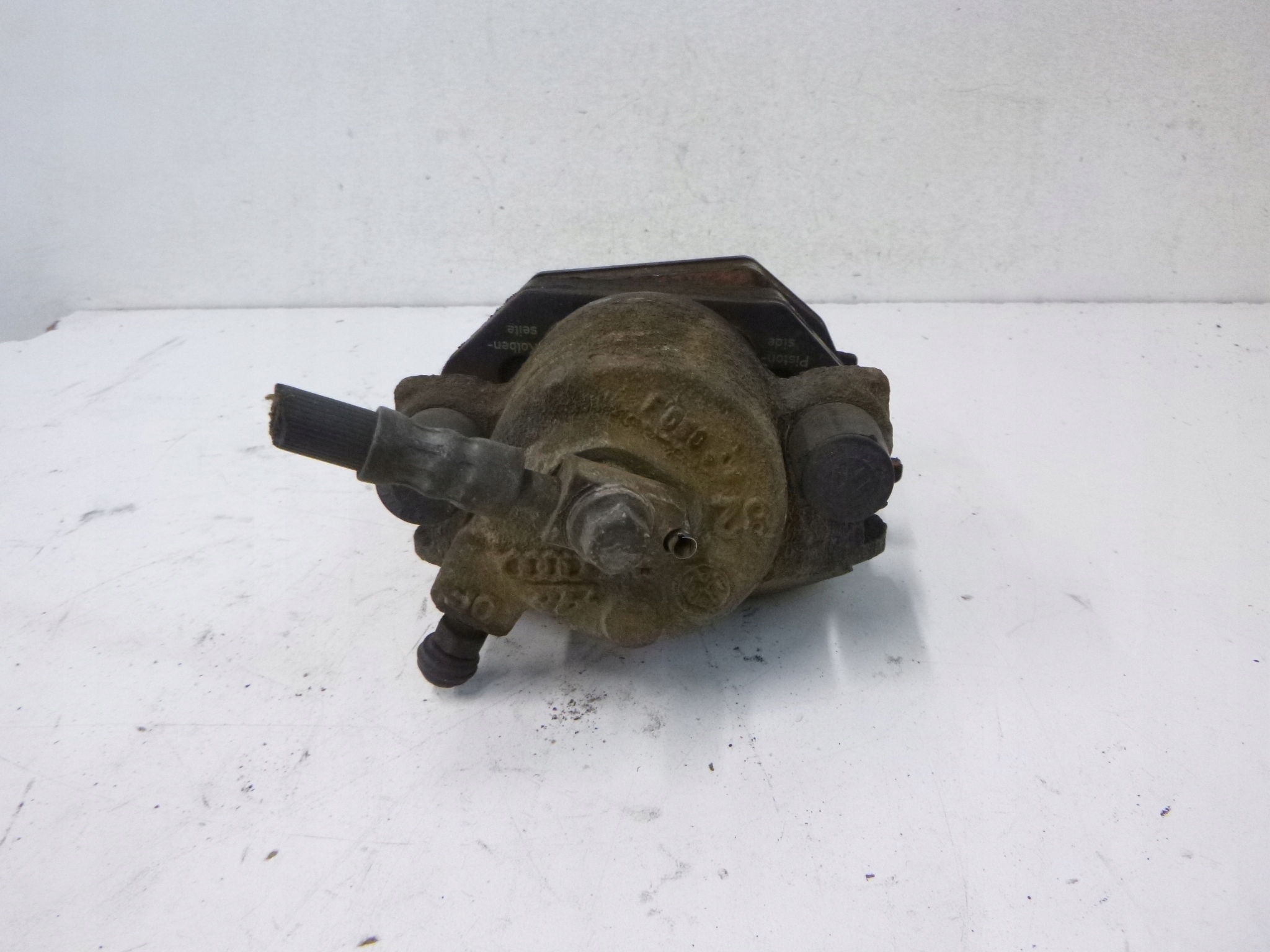 caliper brake front Volkswagen Golf 5 V 1.4