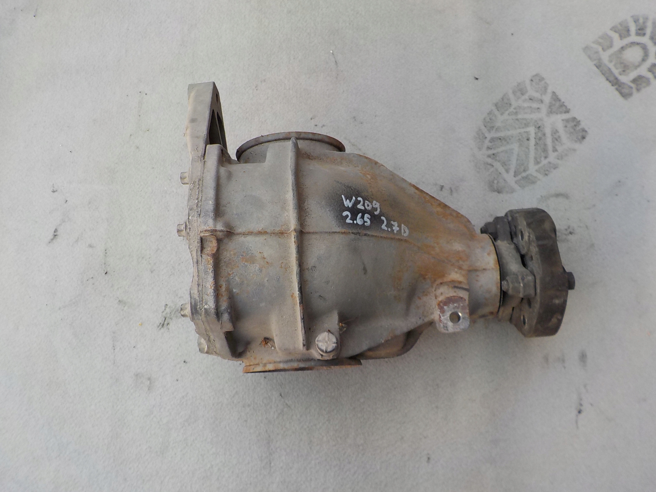 diff differential rear part mercedes w209 2,7 cdi 2.65 2103513008