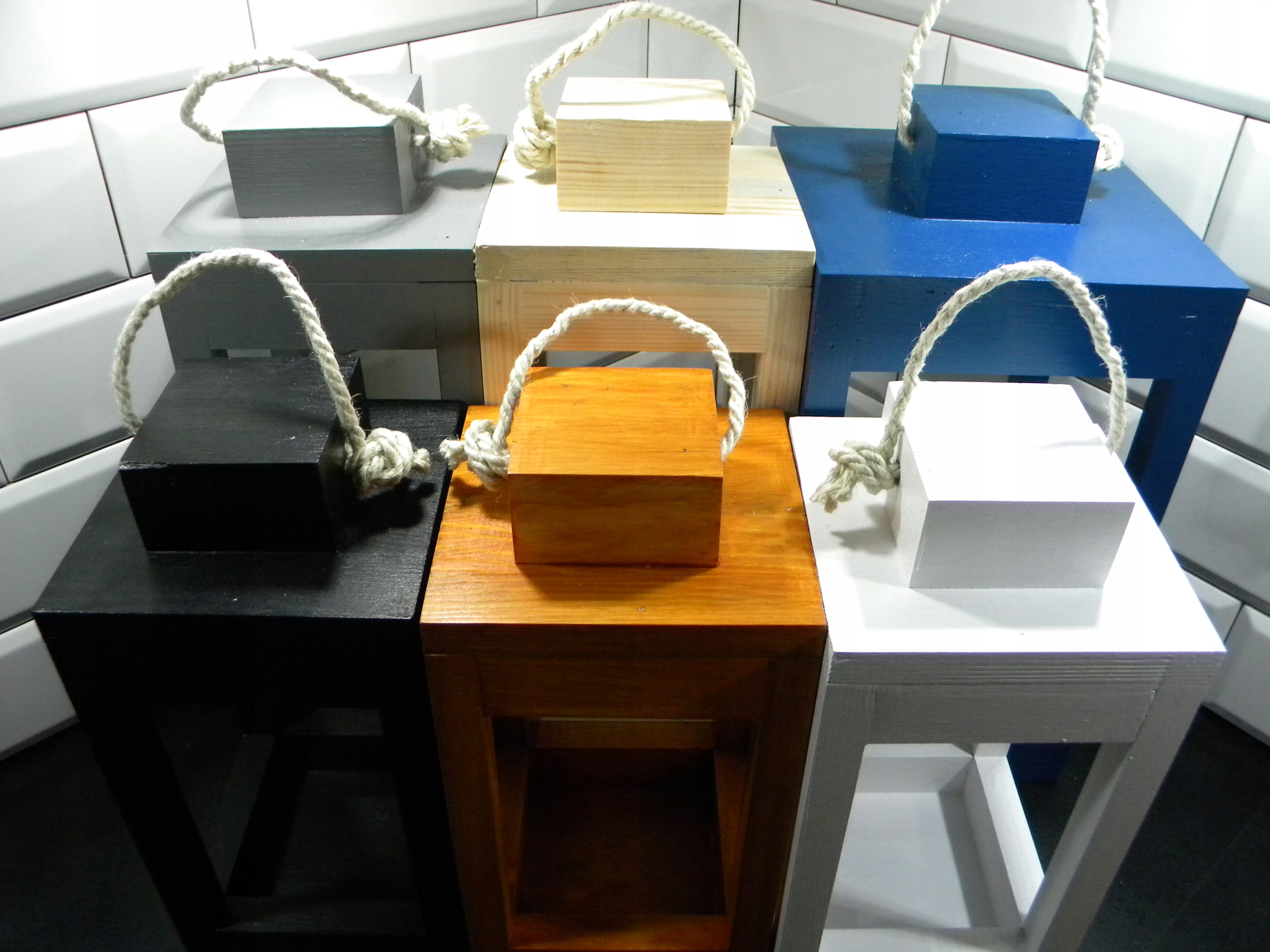 Lampion drewniany latarnia 70 cm granatowy Materiał wykonania drewno