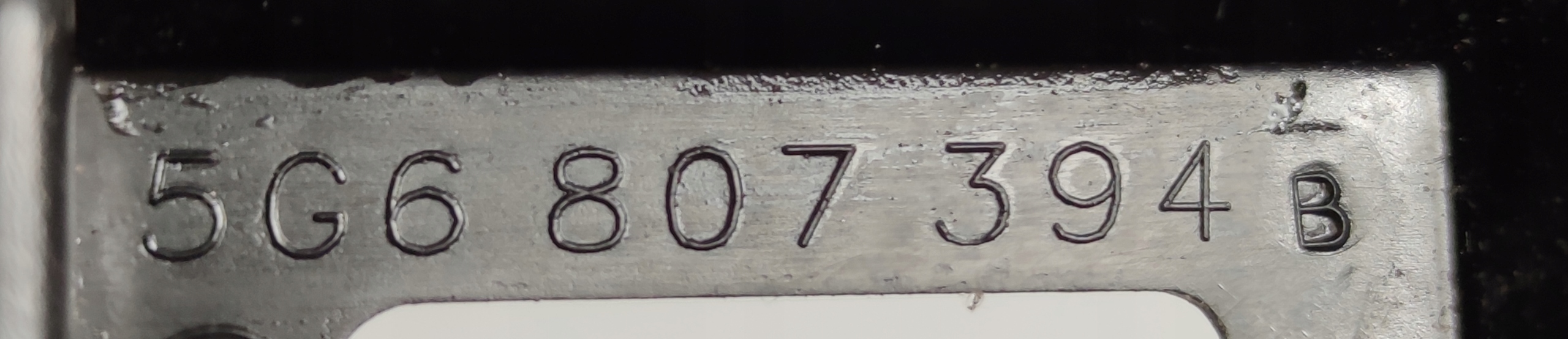 ŚLIZG ZDERZAKA PRAWY TYŁ VW GOLF VII 5G6807394B Numer katalogowy części OE 5G6807394B