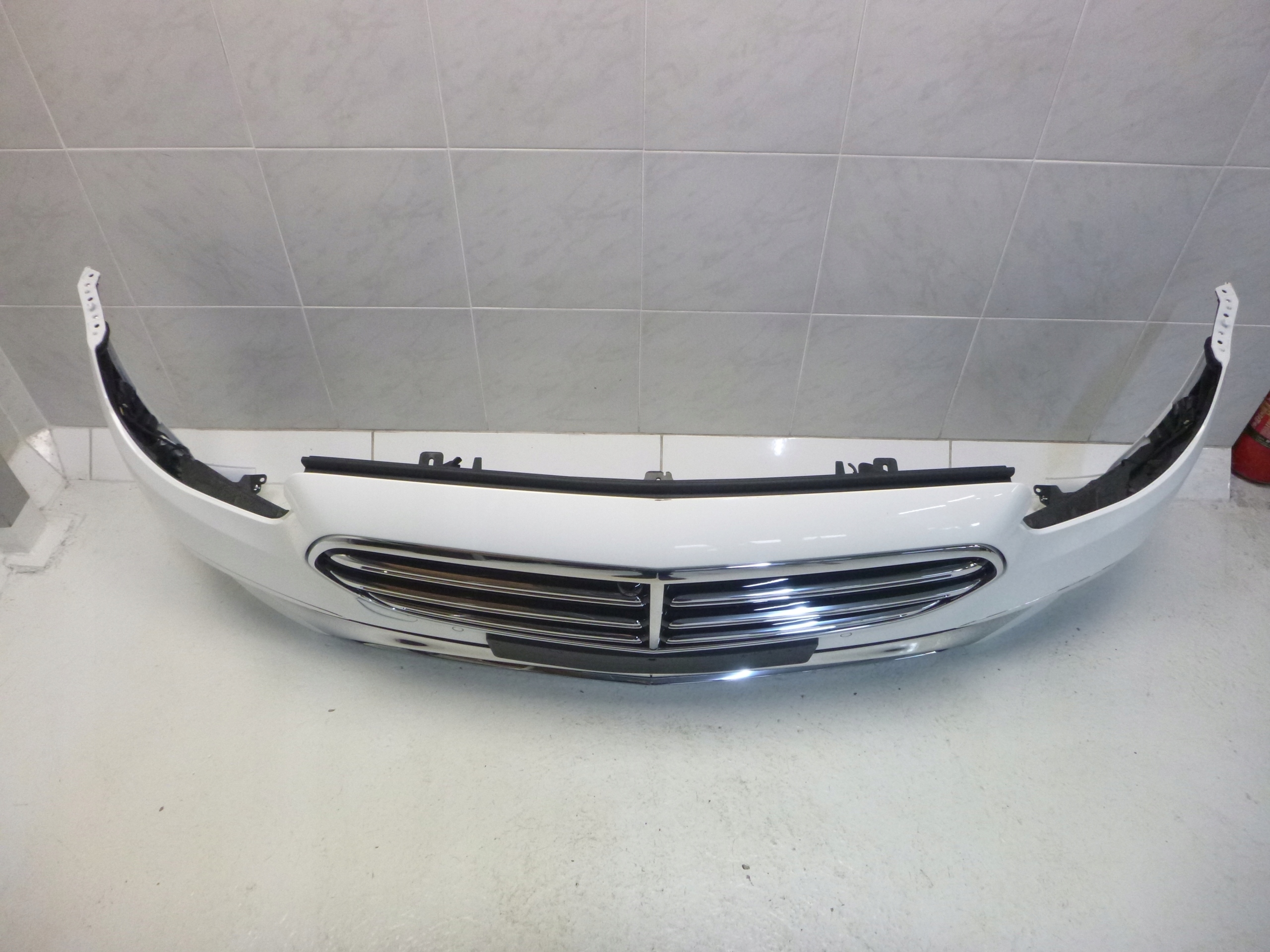 MERCEDES W213 213 bumper front KAMERA grill 6xPDC