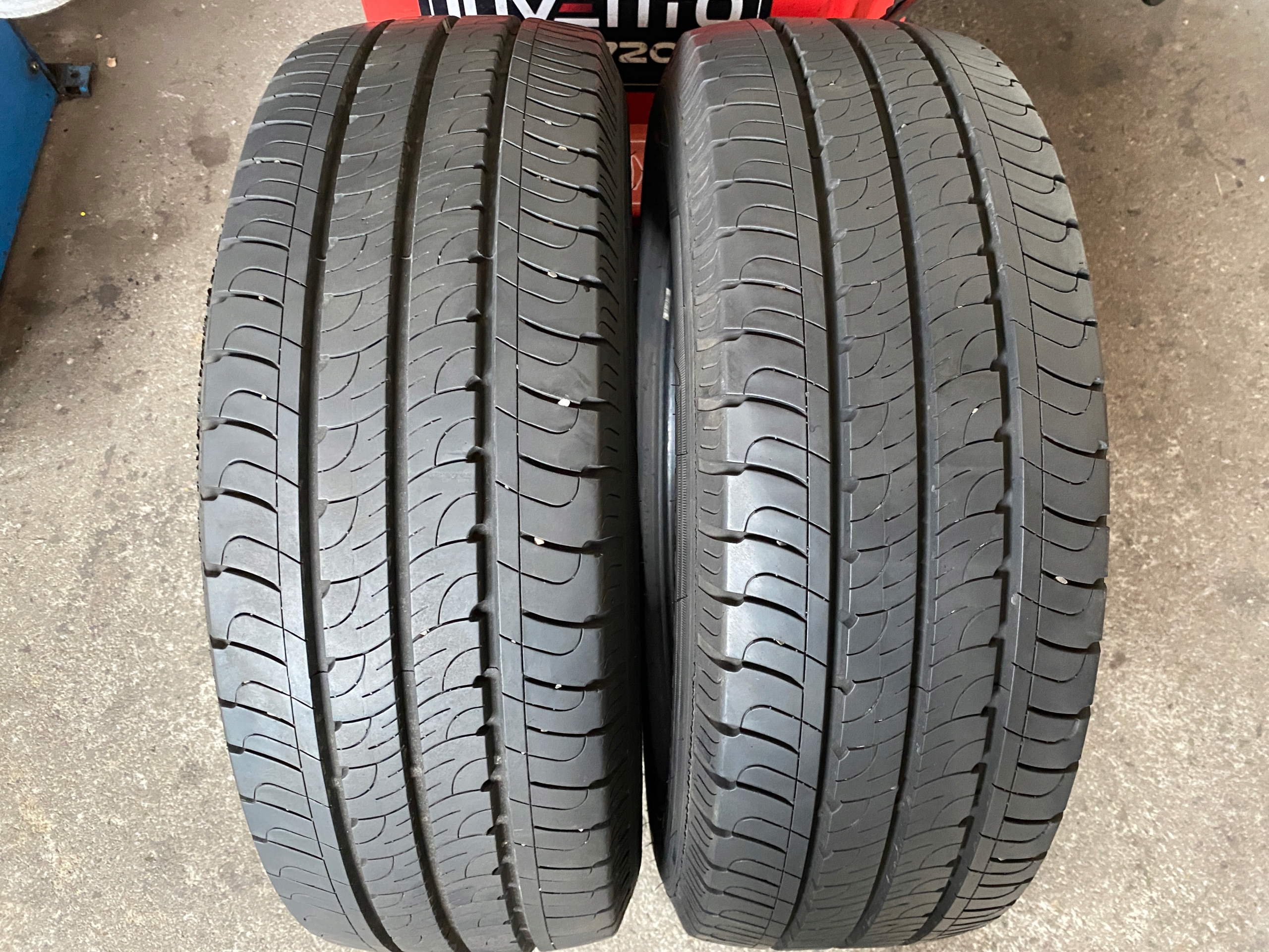 2 tyres summer 215/65R16C Goodyear EfficientGrip Cargo as new