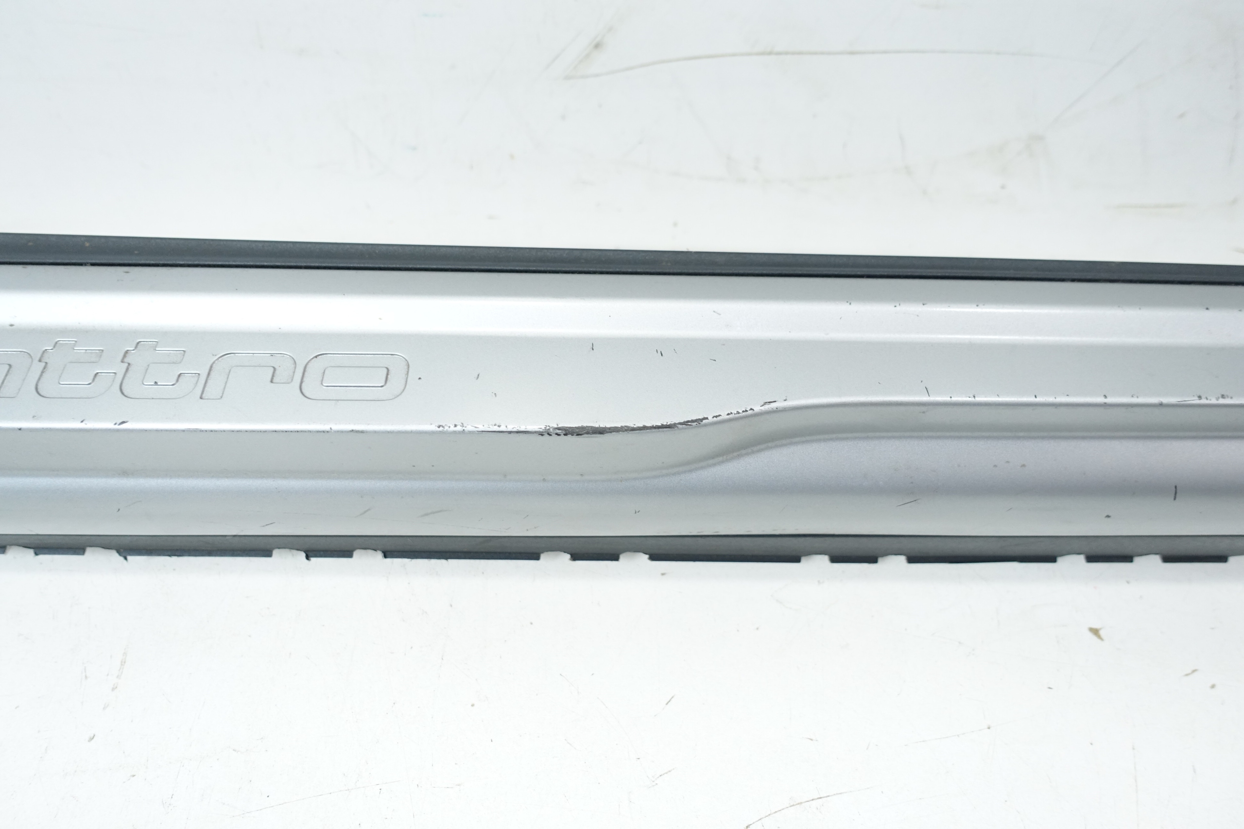 moulding cap threshold right AUDI A4 B9 LIFT KOMB