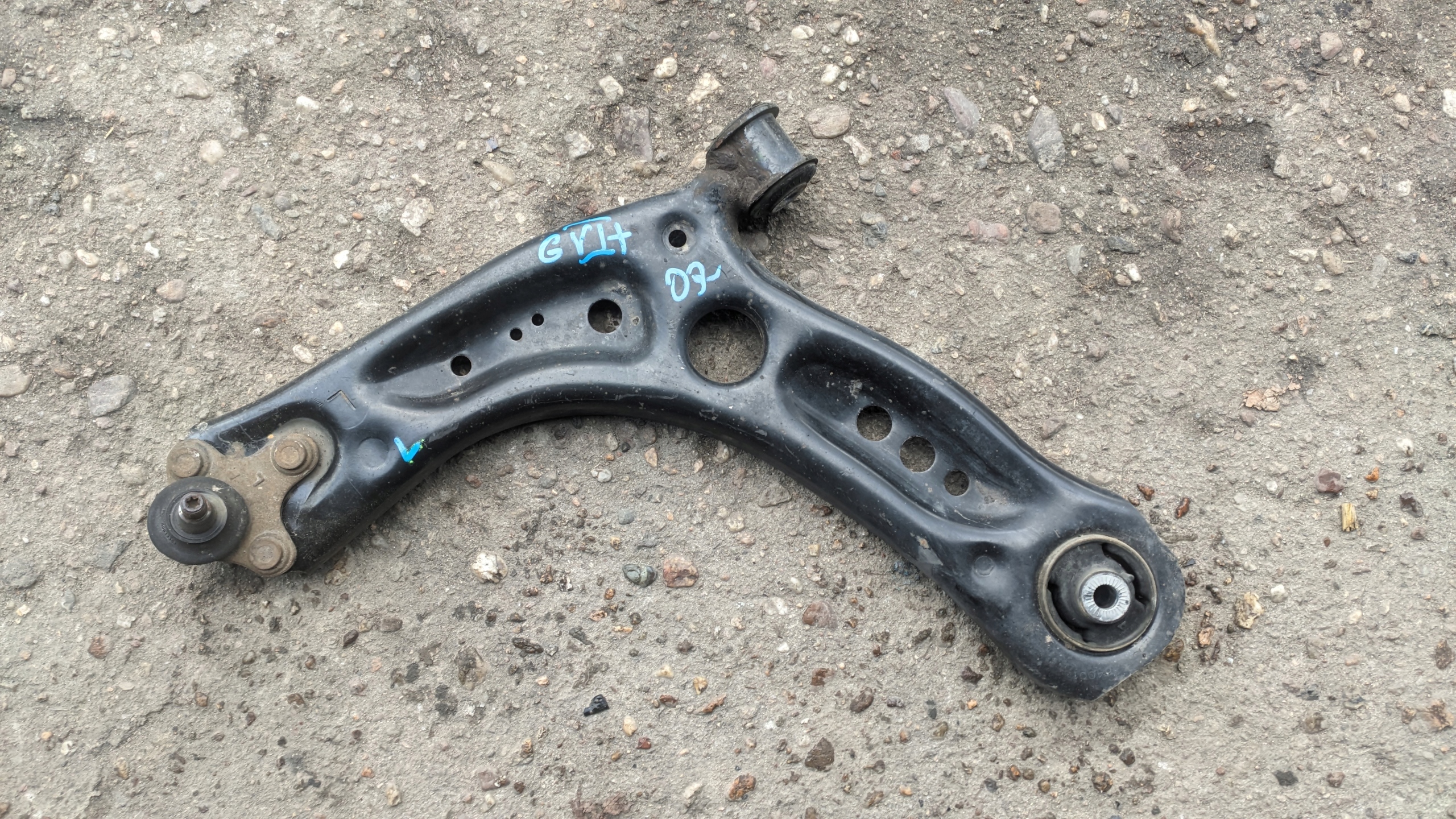 VW GOLF VI plus 1.6 TDI 09R arm left front