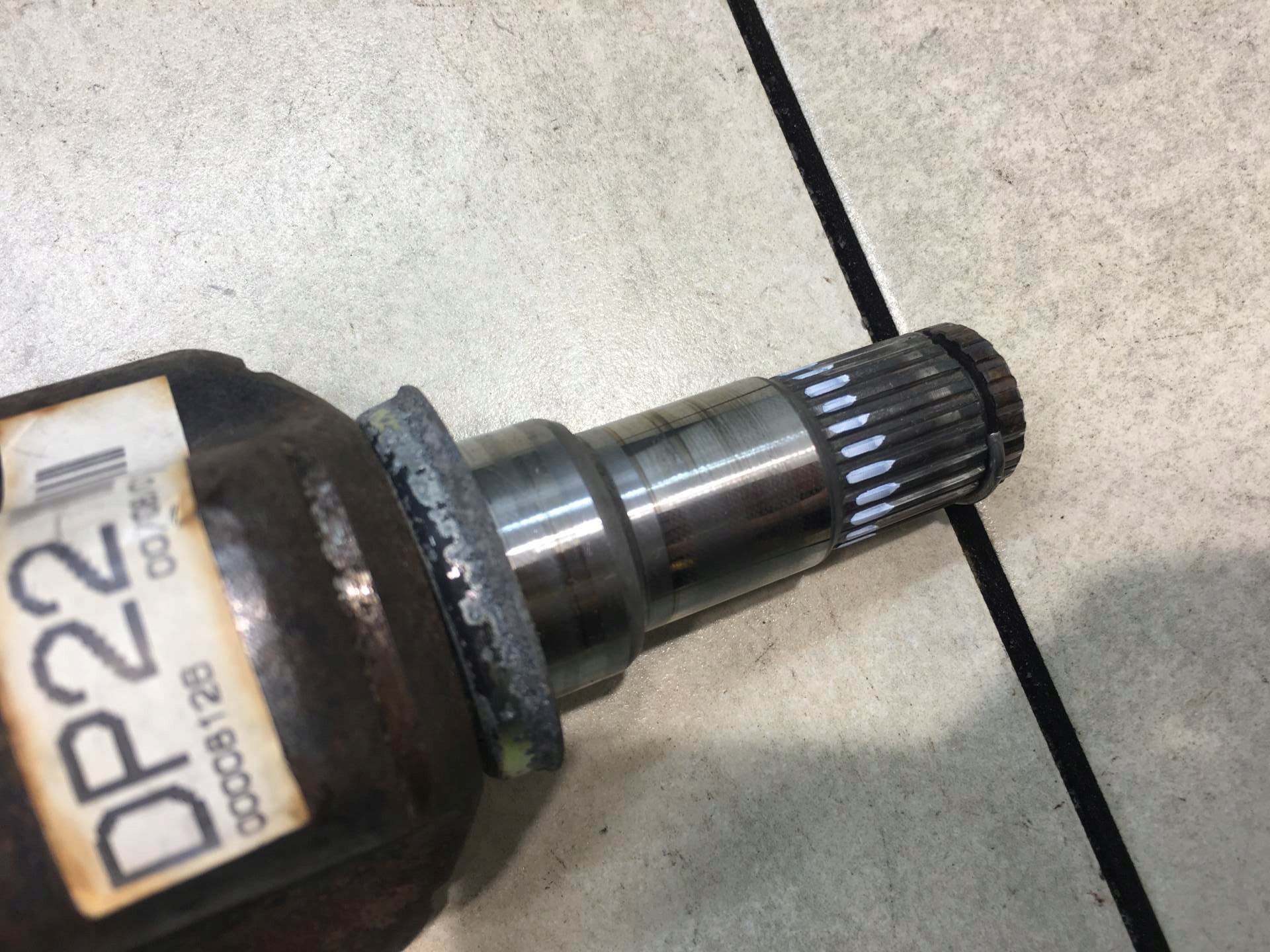 semi-axis left short. TOYOTA YARIS and 1.3