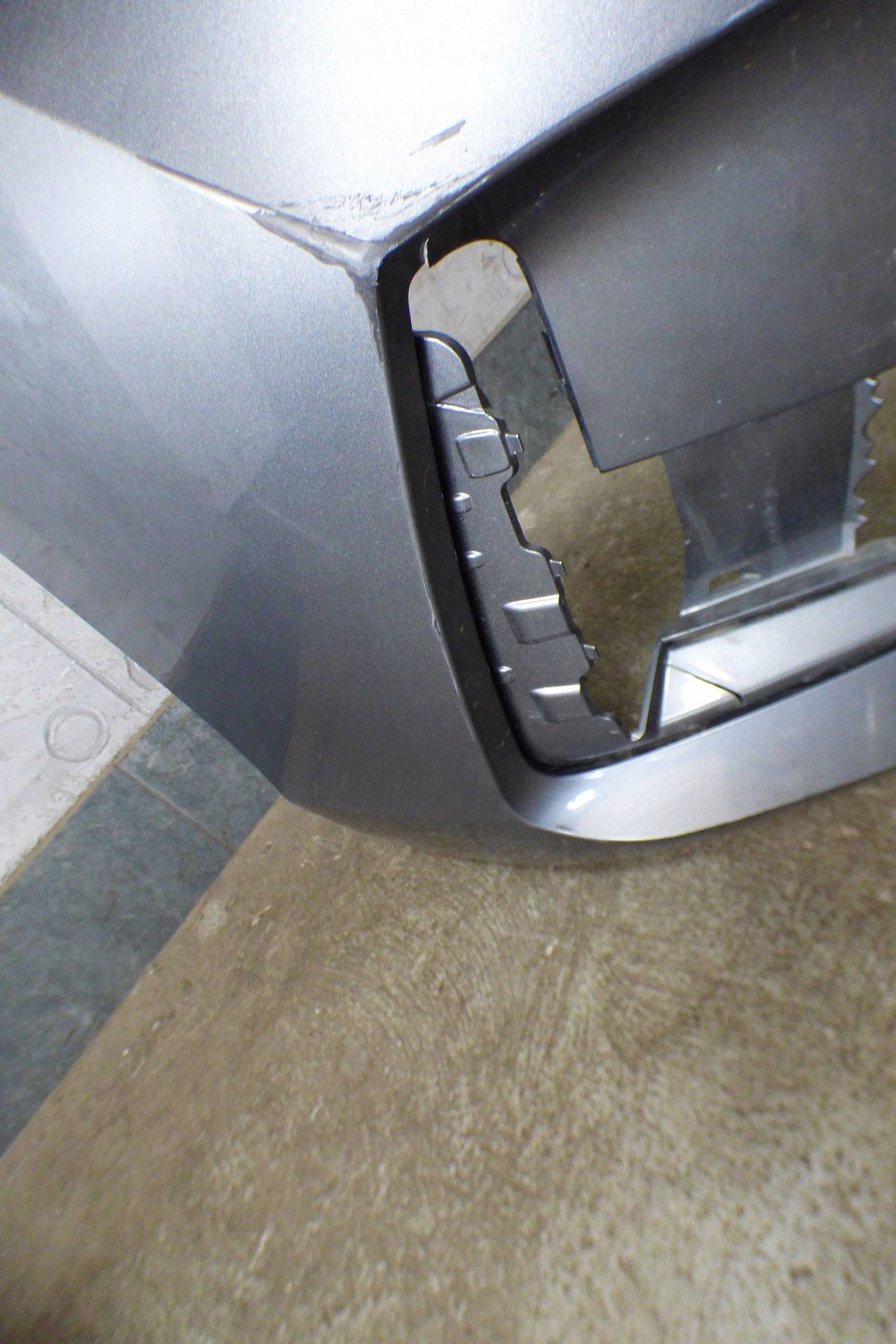 Skoda Superb IV bumper front front 3P0807221 st.BDB