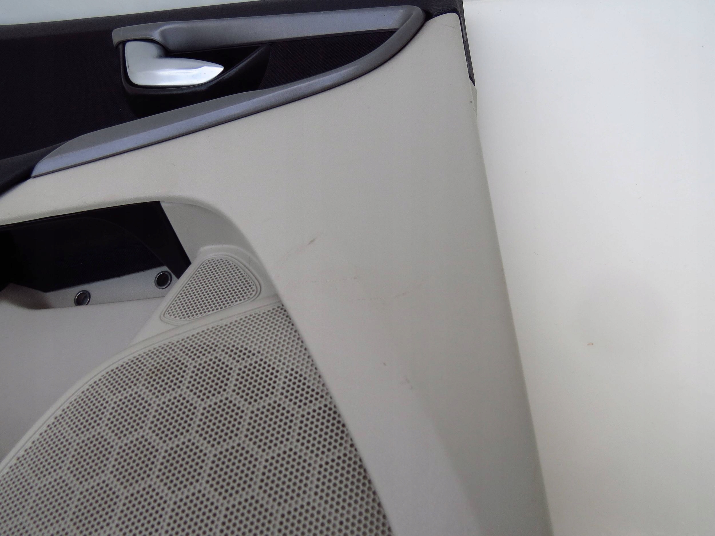 дверные карты левый задний volvo V40 II