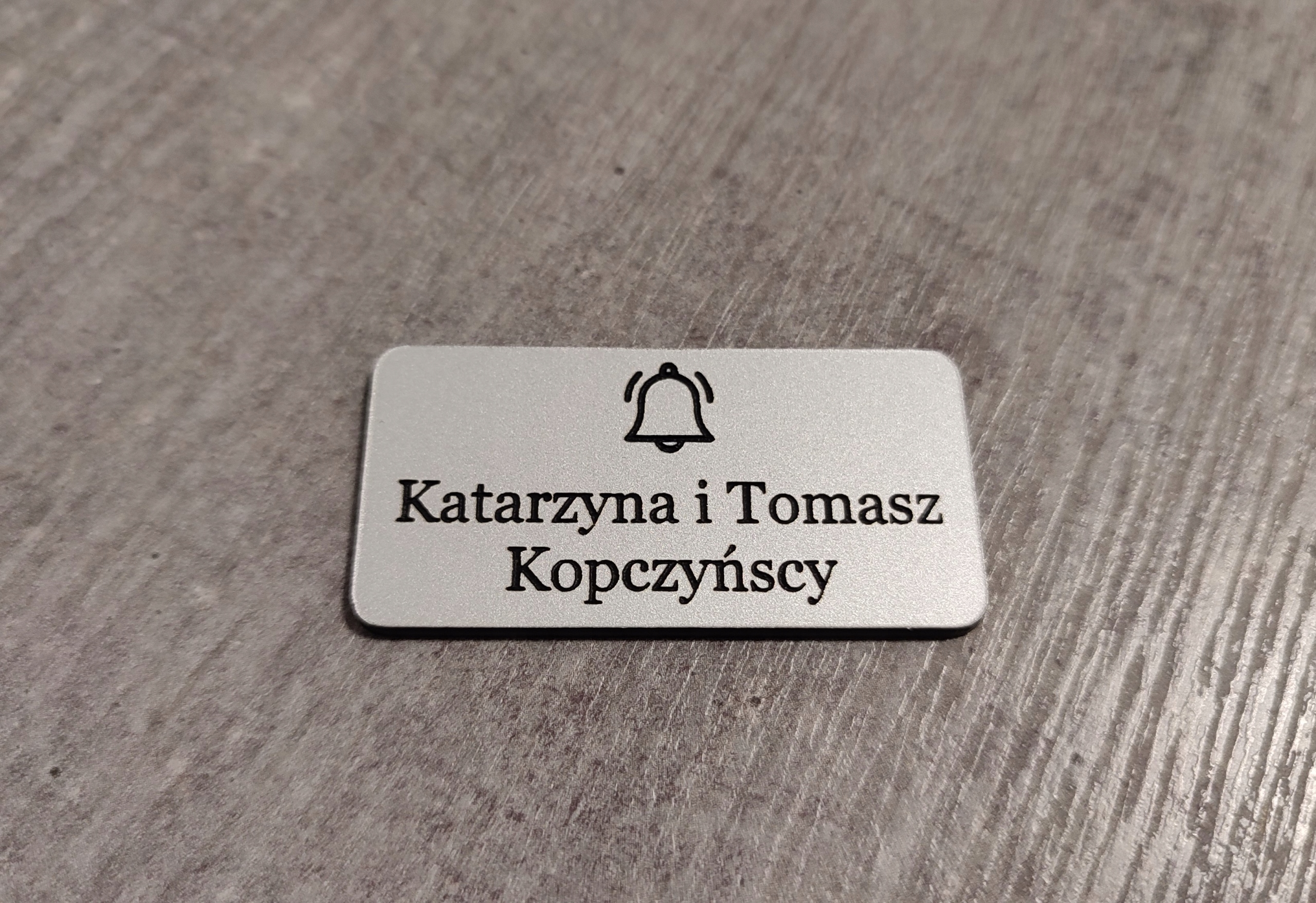 

Tabliczka dzwonek samoprzylepna z nazwiskiem