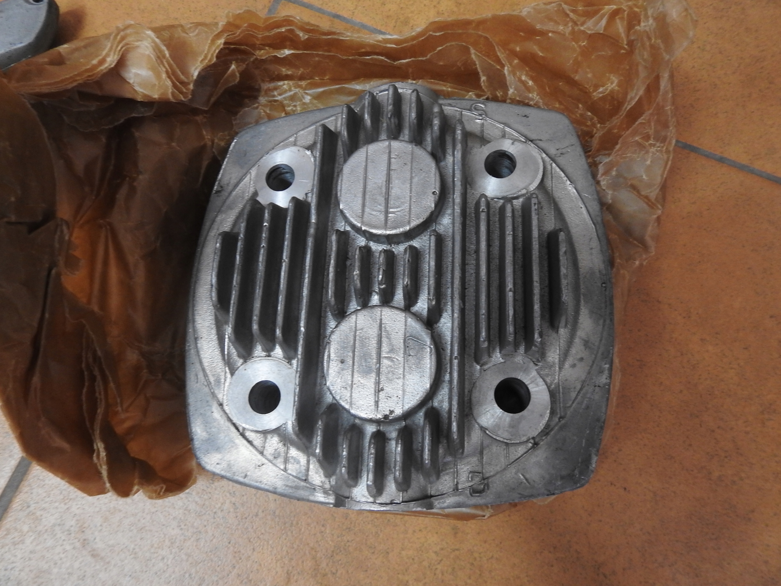 głowiczka głowica sprężarki HS17 HS-17 STAR 200 266 244 Producent części Star