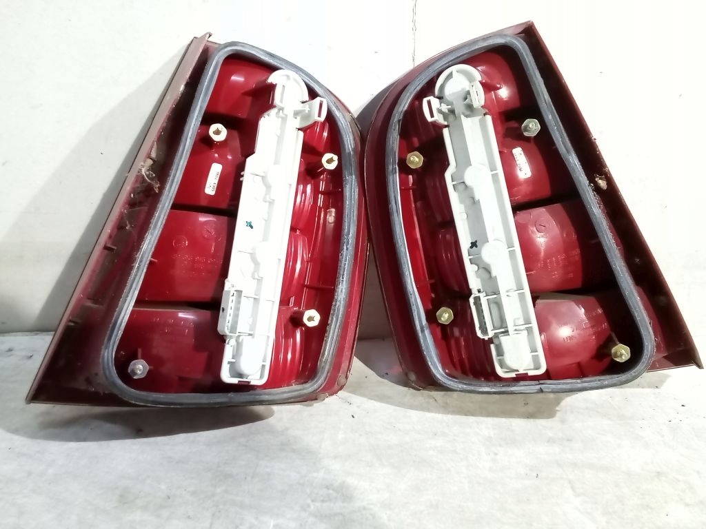 Skoda Fabia and HB lights left and right rear part
