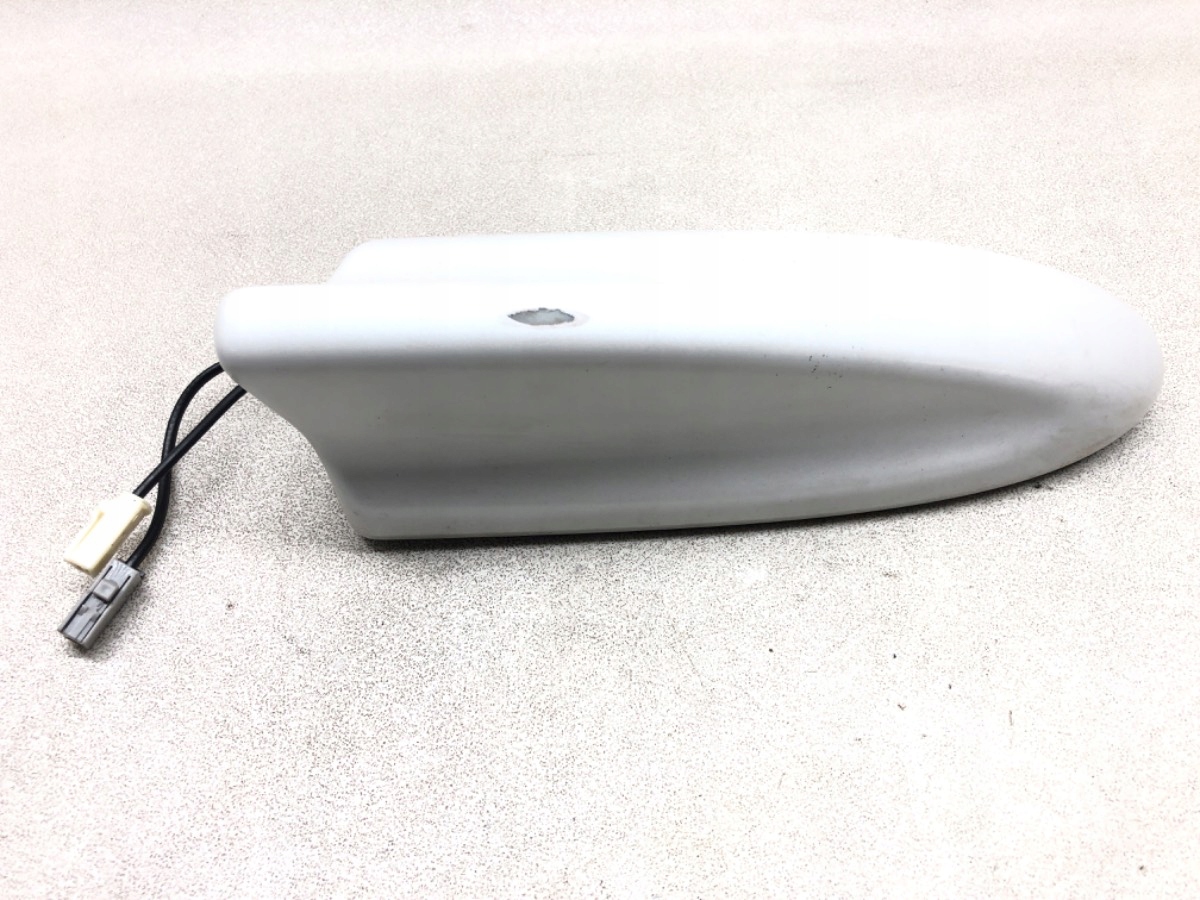 АНТЕННА НА КРЫШУ АКУЛА OUTLANDER III 12-22