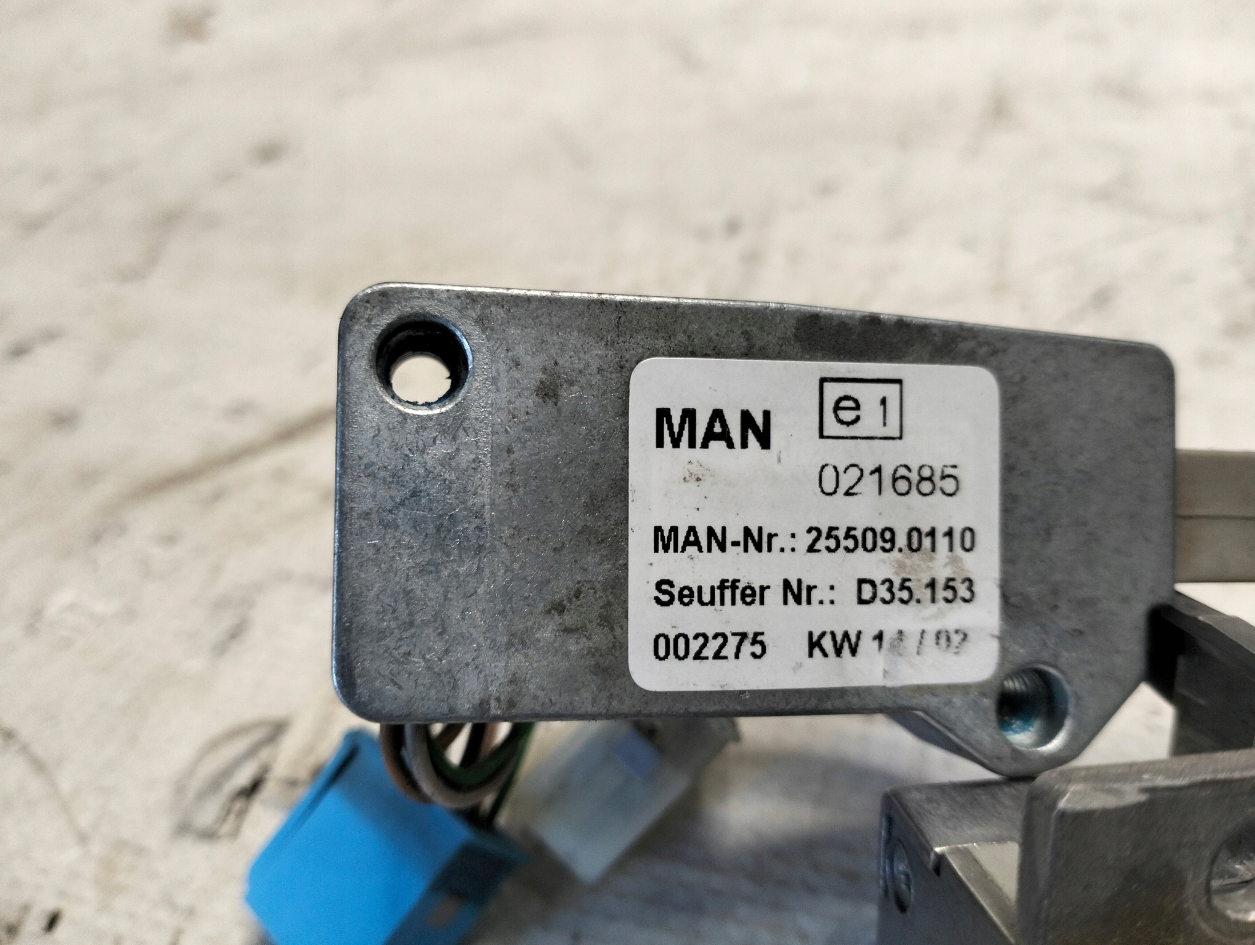 MAN TGA 00-07rMANETKA switch TEMPOMATU 25509.0079