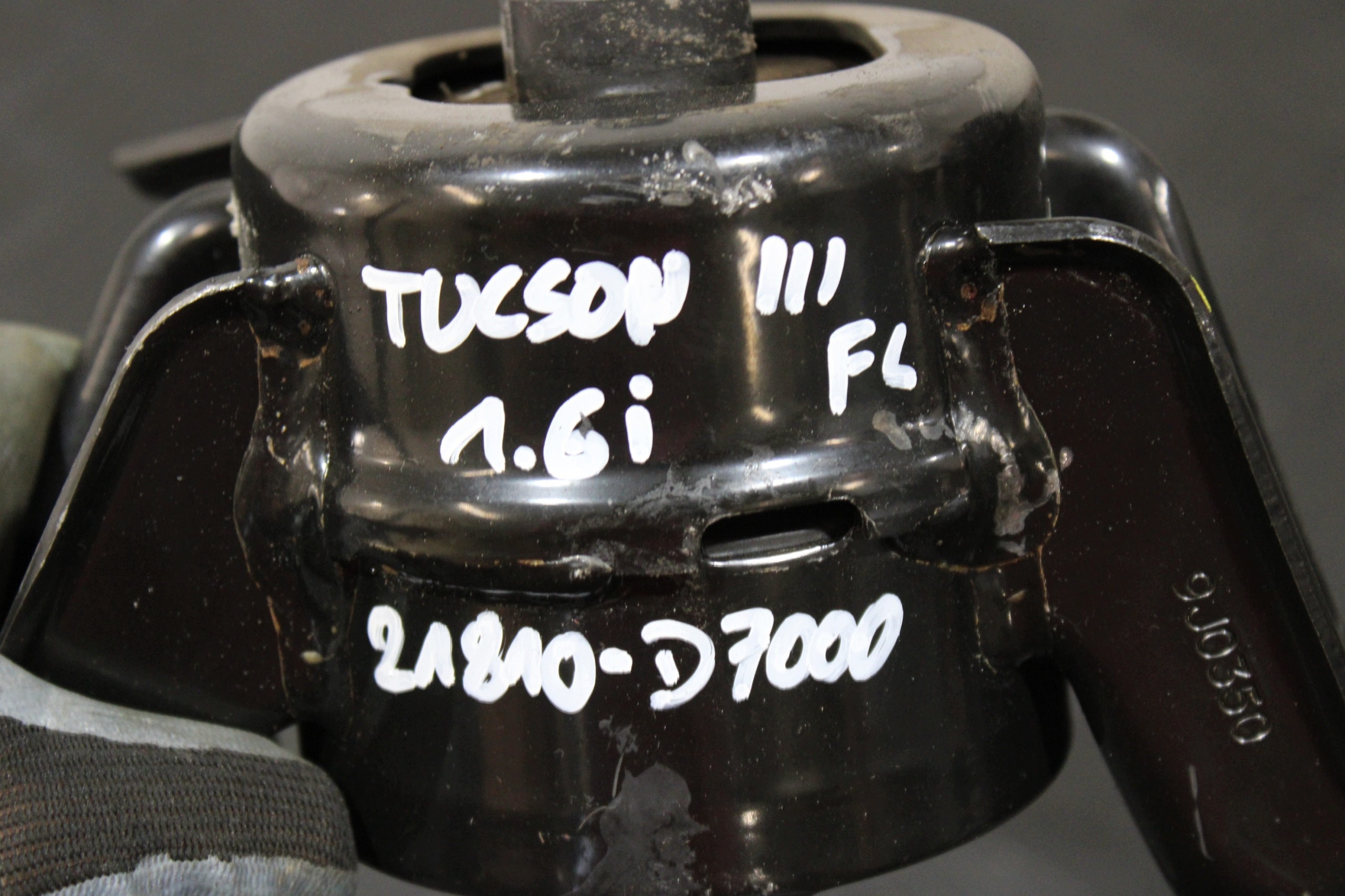 holder engine mount 21810-D7000 HYUNDAI TUCSON III 3 LIFT