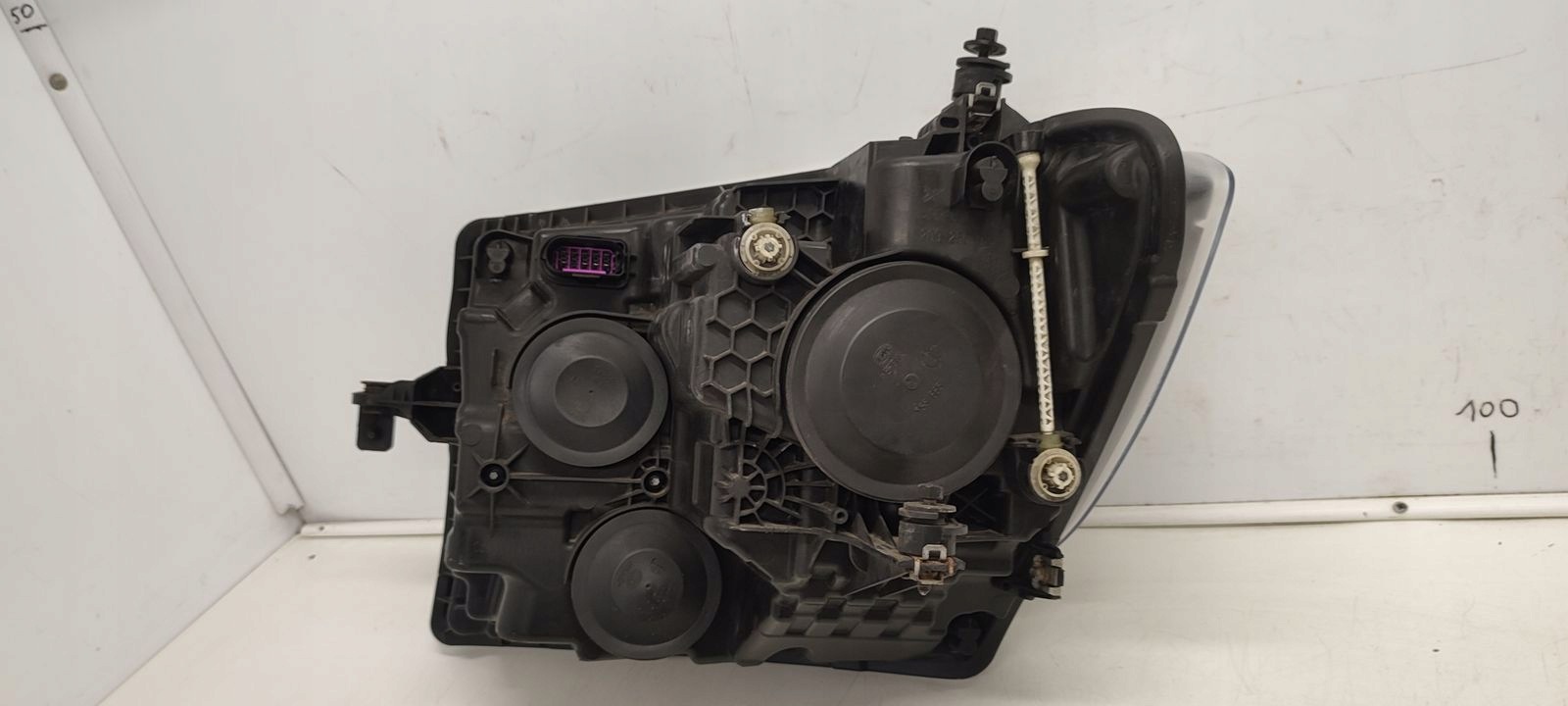 light front front right VW Crafter II