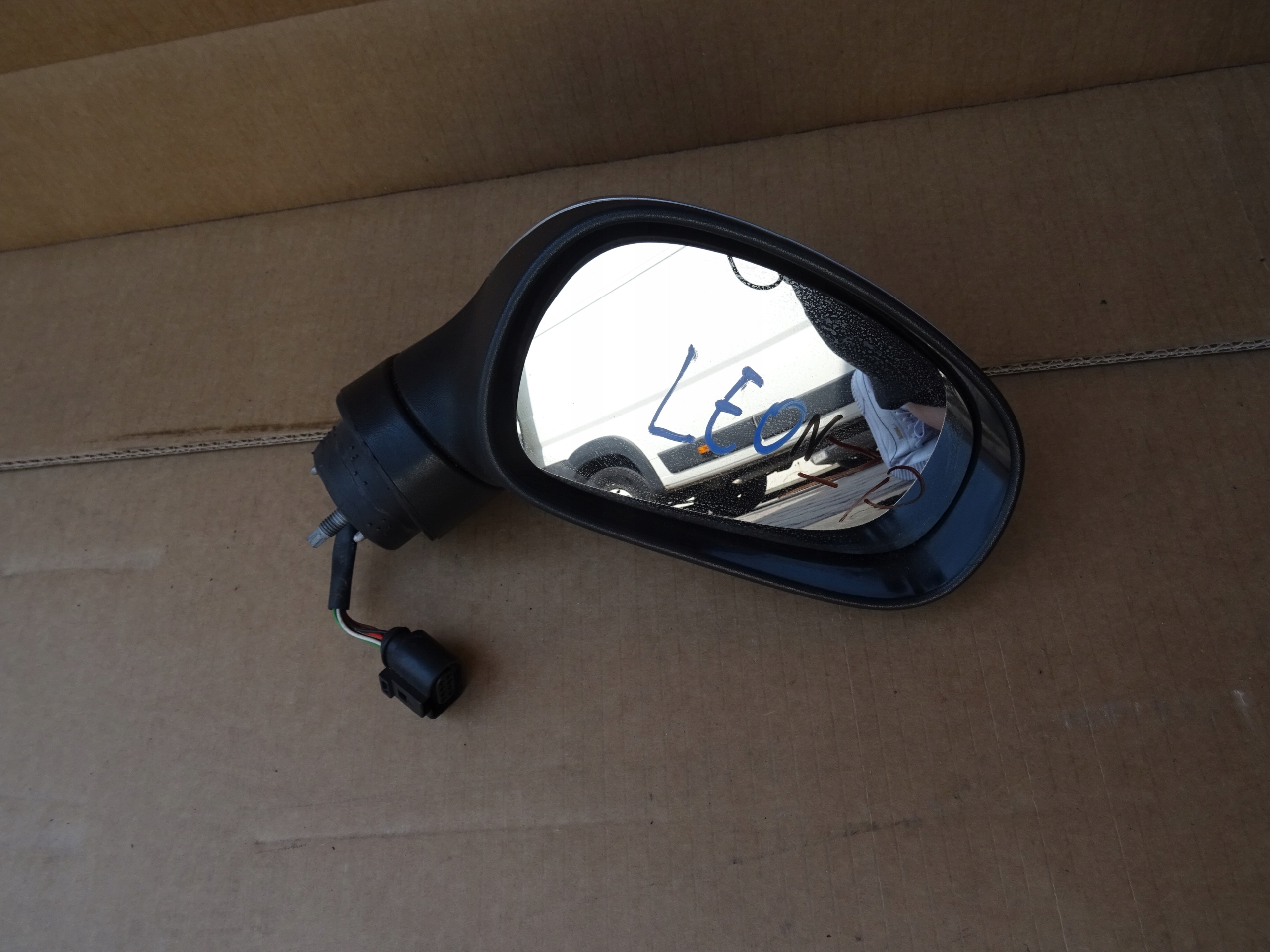 seat Leon II зеркало правое 7