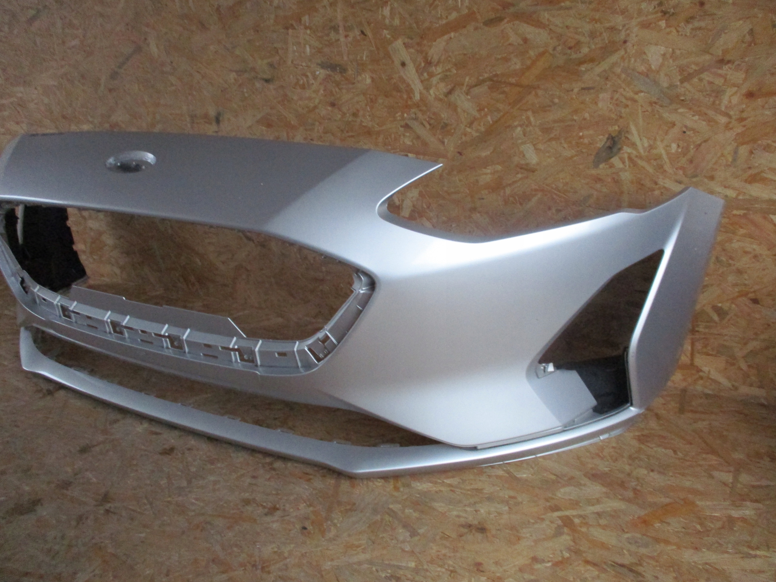 STOSSSTANGE VORNE VORNE FORD FOCUS MK4