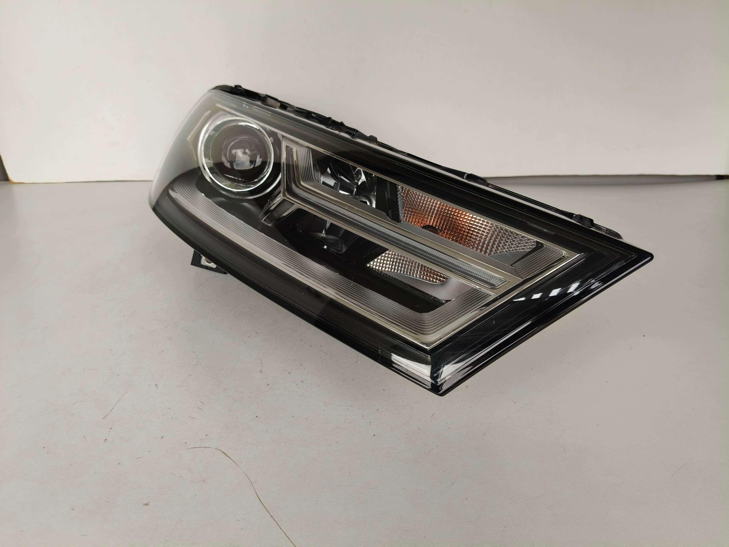 light right REFLEKTOR AUDI Q7 II 4M 4M0 15- XENON LED