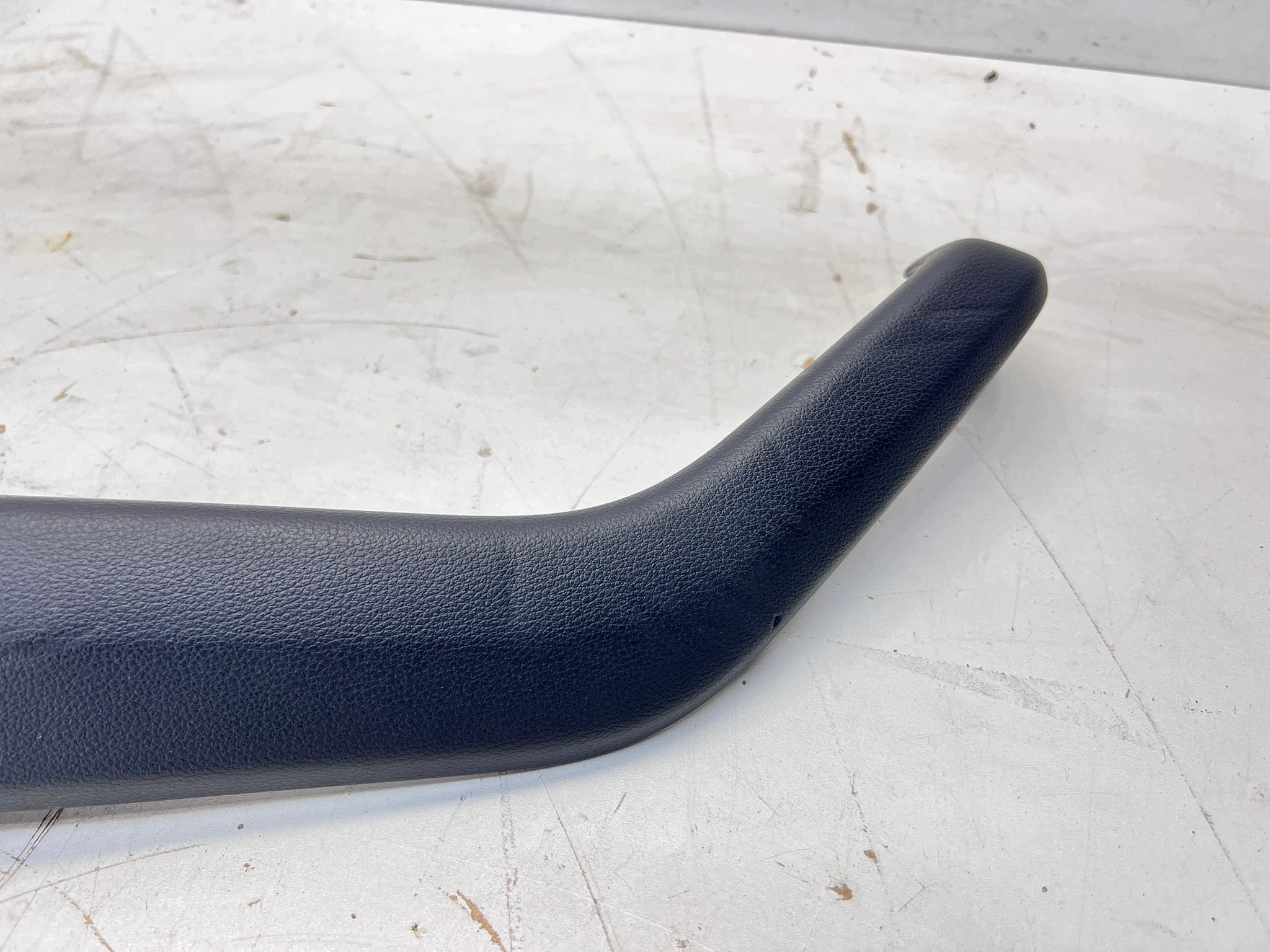armrest left front AUDI A4 B9 8W0867173