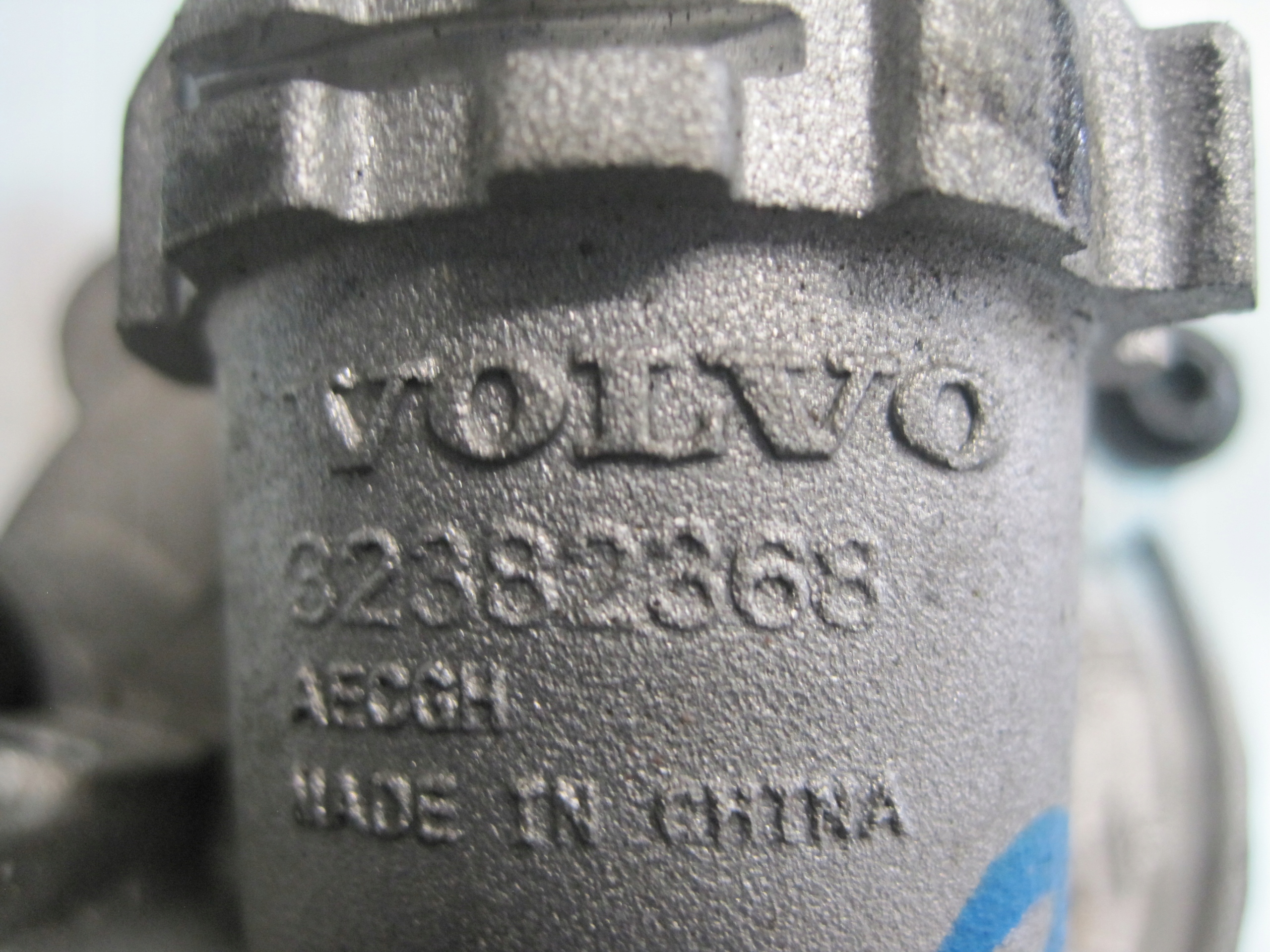 water pump VOLVO XC90 XC 90 II 32382368