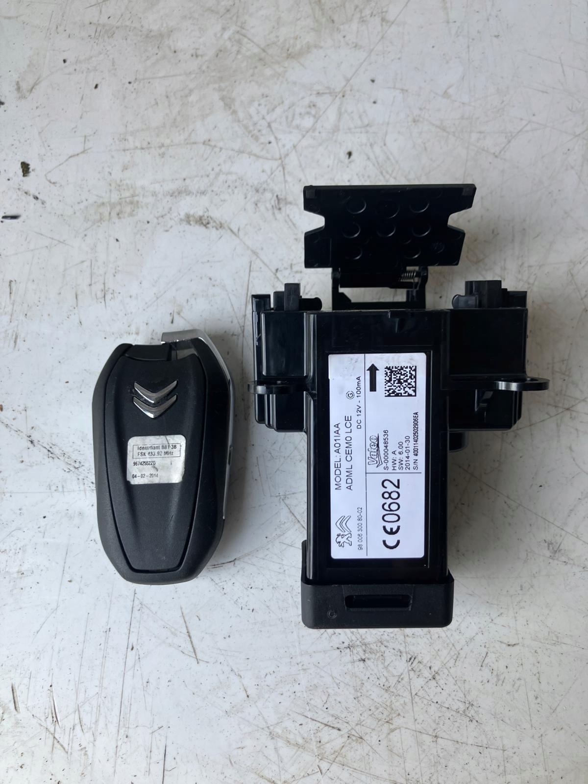 key PILOT KEYLESS CITROEN C4 PICASSO II 96742552ZD 9800630080