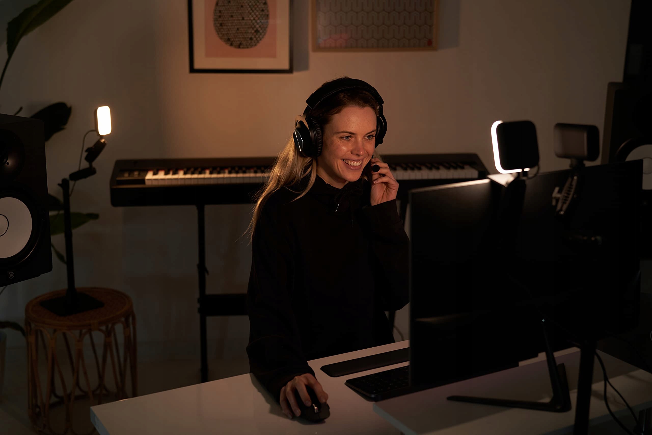 LOGITECH Litra Glow LED Światło Streamingowe TrueSoft Do Wideokonferencji — miniatura 2