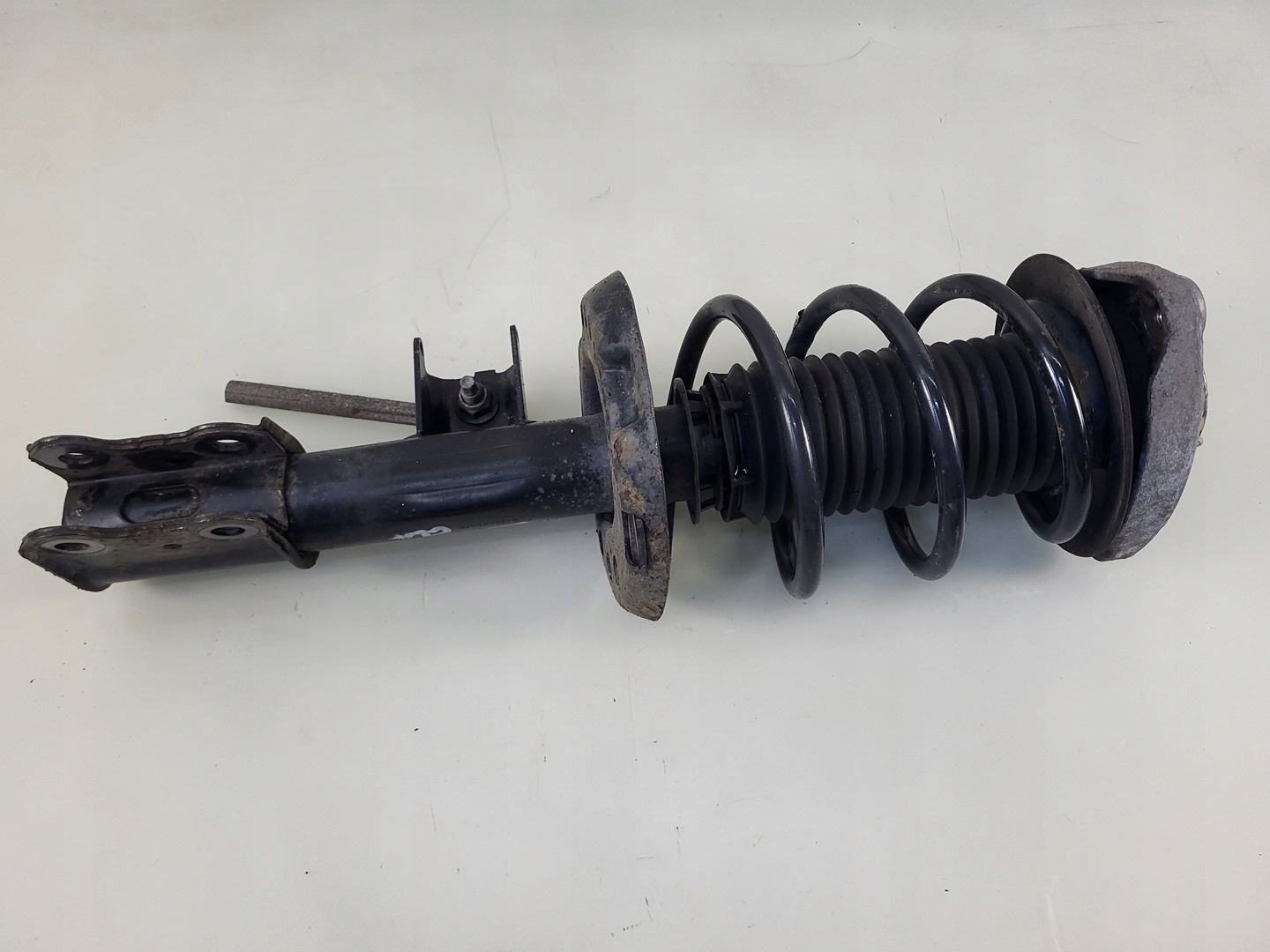 shock absorber left front front 2.2 cdi MERCEDES CLA C117 W117 A1763201938