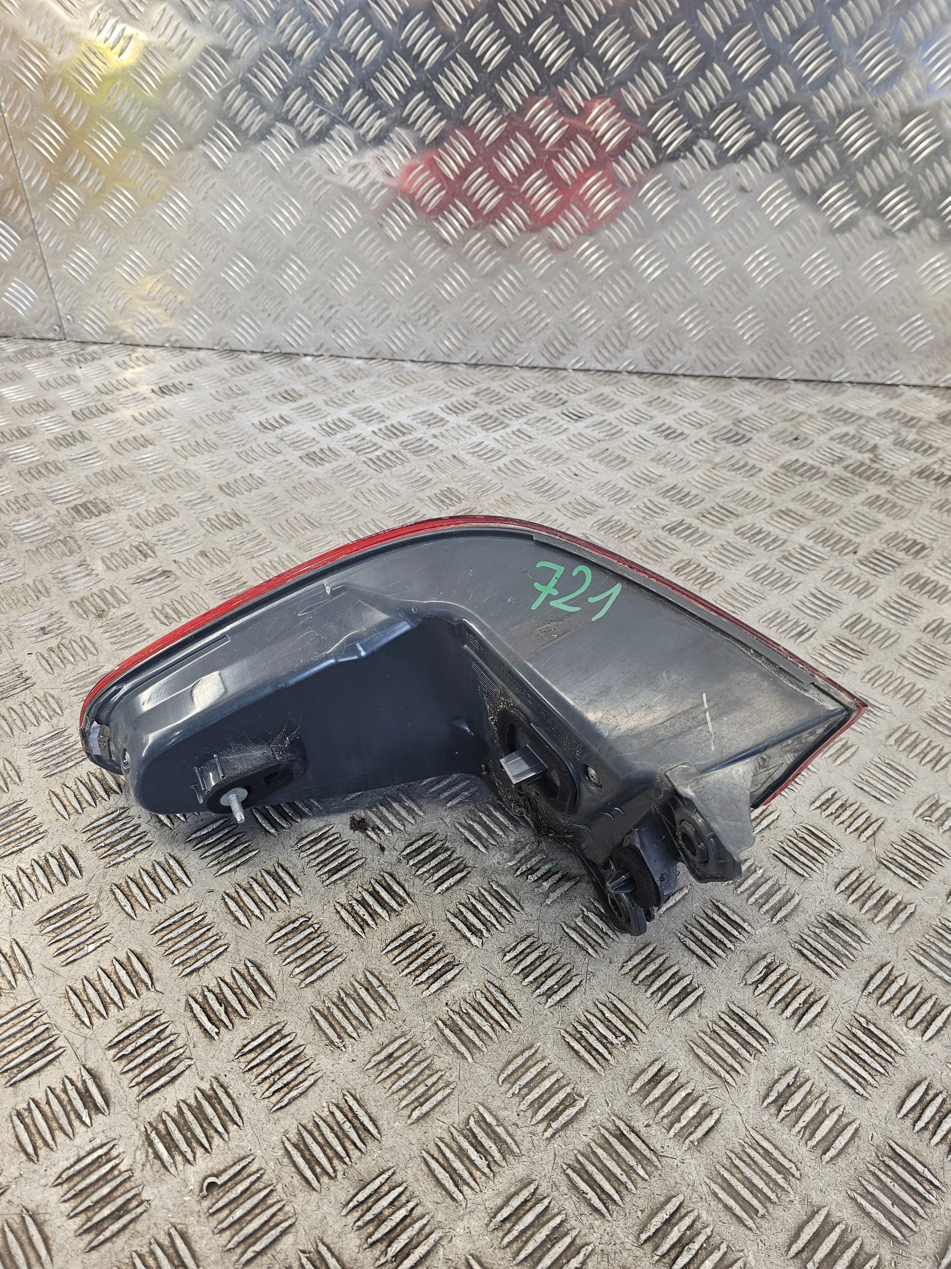 IDEALNA light rear left BMW G30 630091L