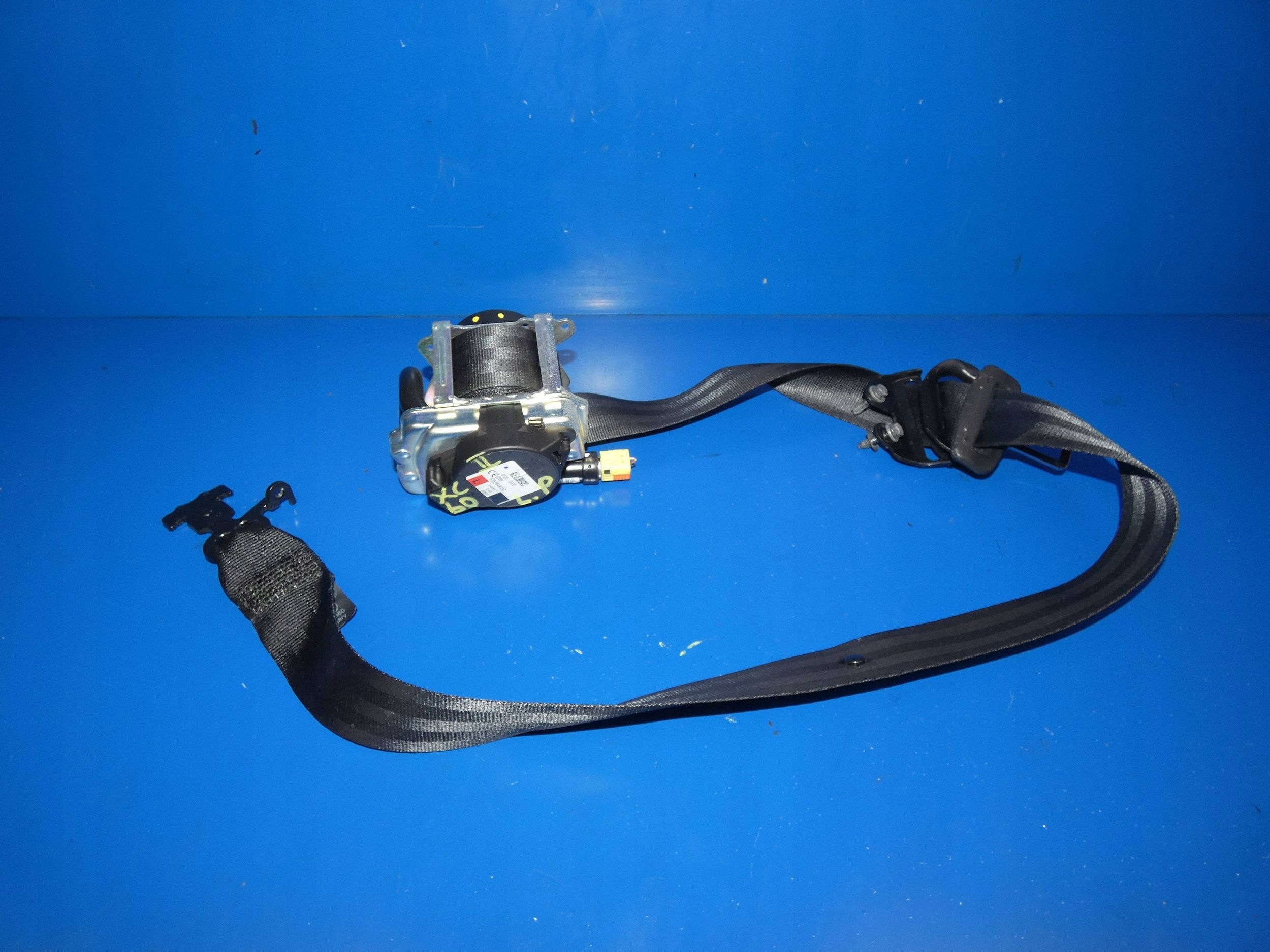 VOLVO XC60 II 17- tension belt safety driver´s left front