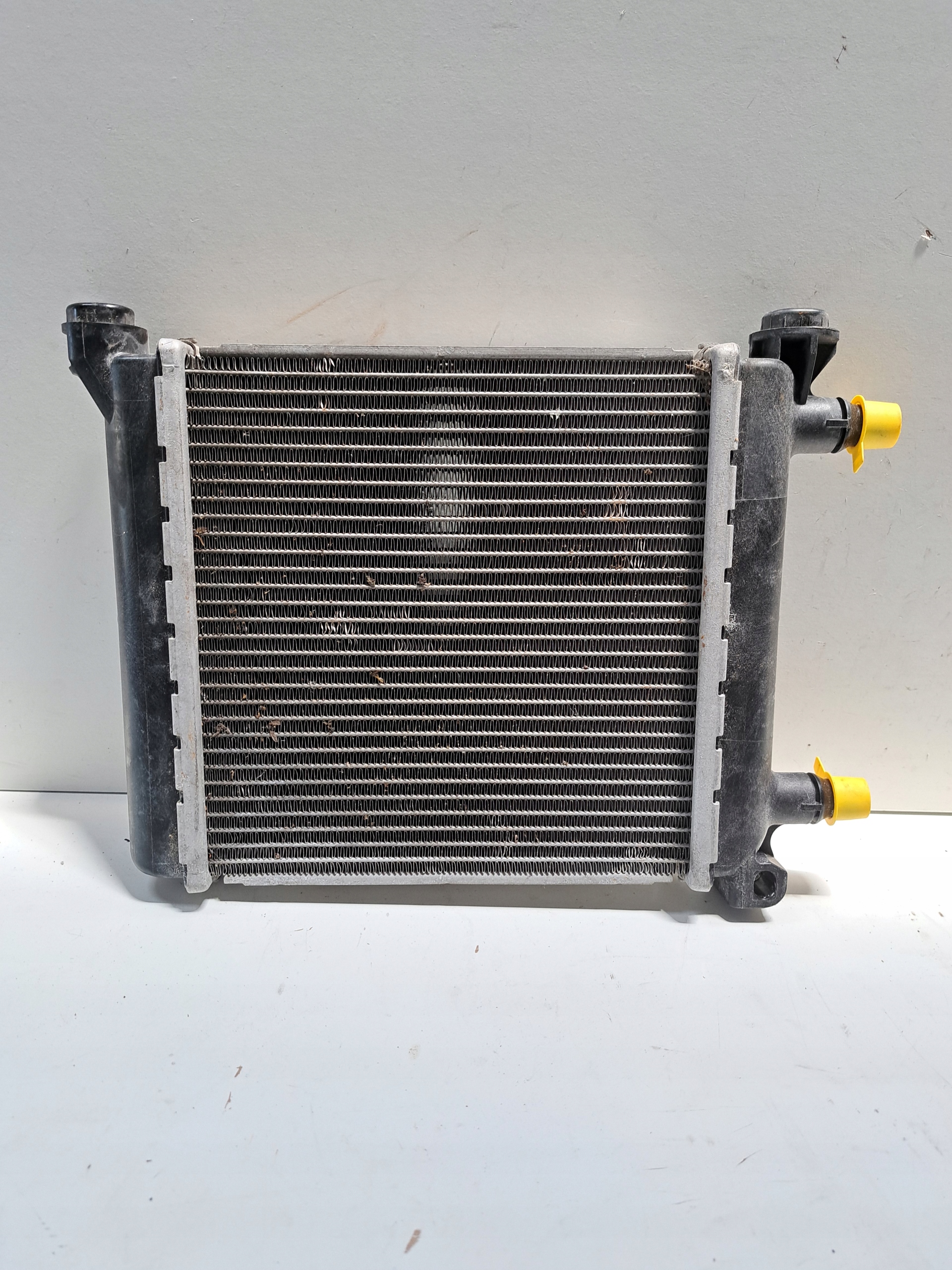 BMW F39 F40 F45 F48 F60 Dodatkowa Chłodnica Wody 7634565 ORYGINAŁ