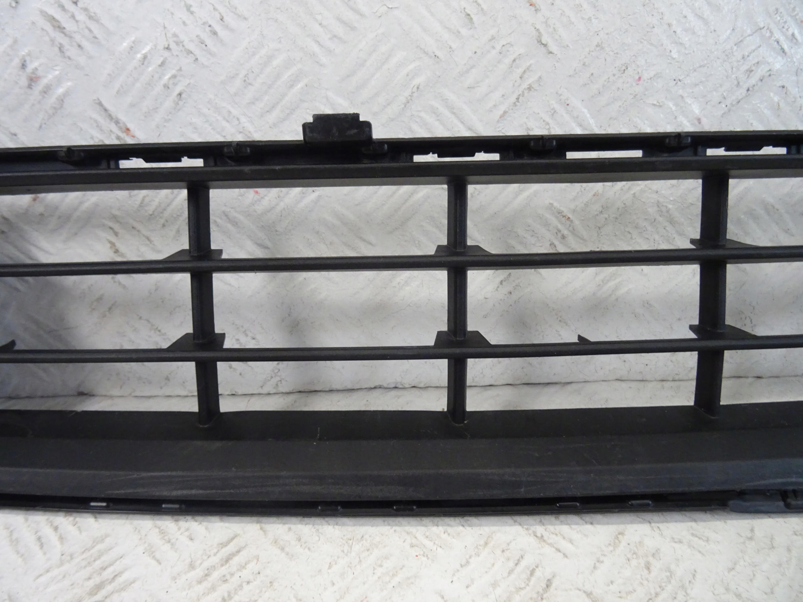grid of a bumper front front central VOLVO XC40 II LIFT 32136098