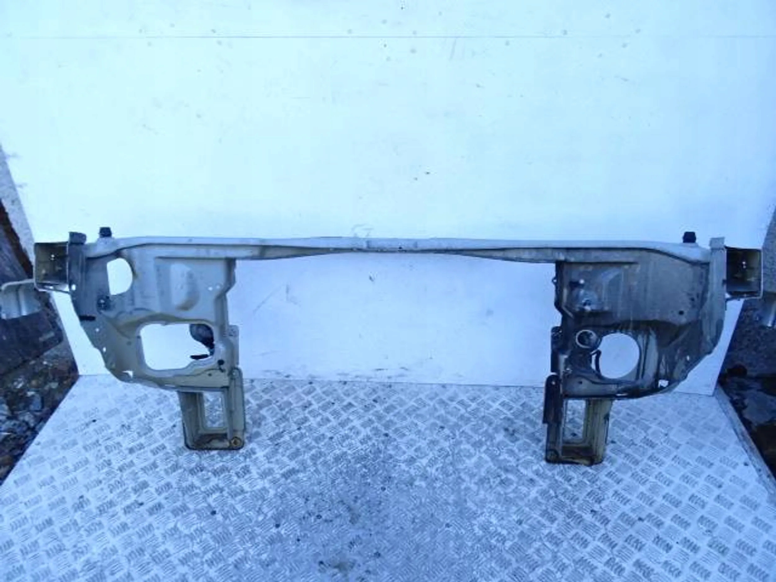 Pas przedni okulary Chevrolet Captiva Opel Antara 06-10 r. GAN