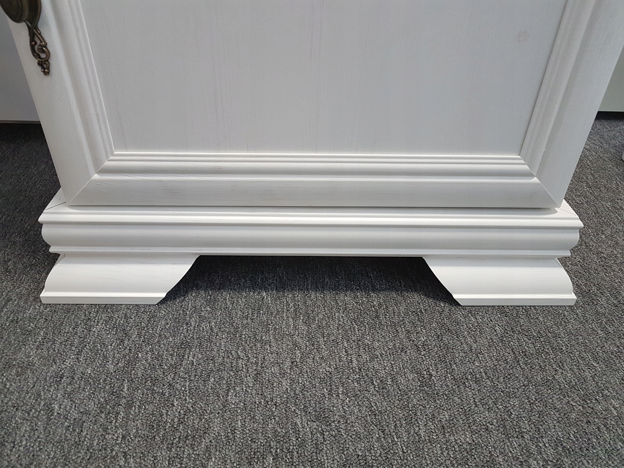 SZAFKA RTV KORA KRT2 SOSNA ANDERSEN GAŁA+GRATIS Głębokość mebla 46 cm