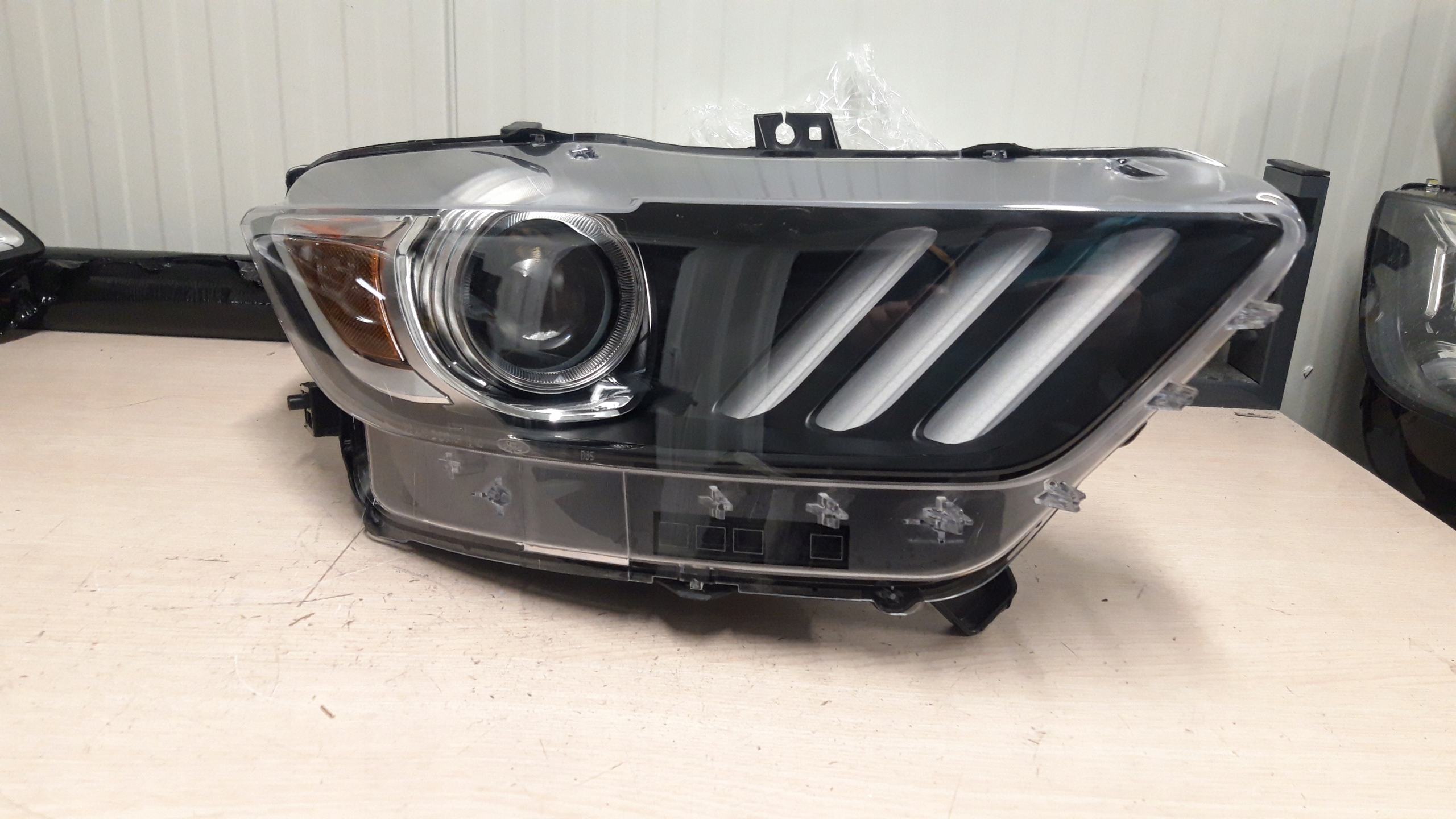 ford mustang 14 prawa lampa xenon europa idealna
