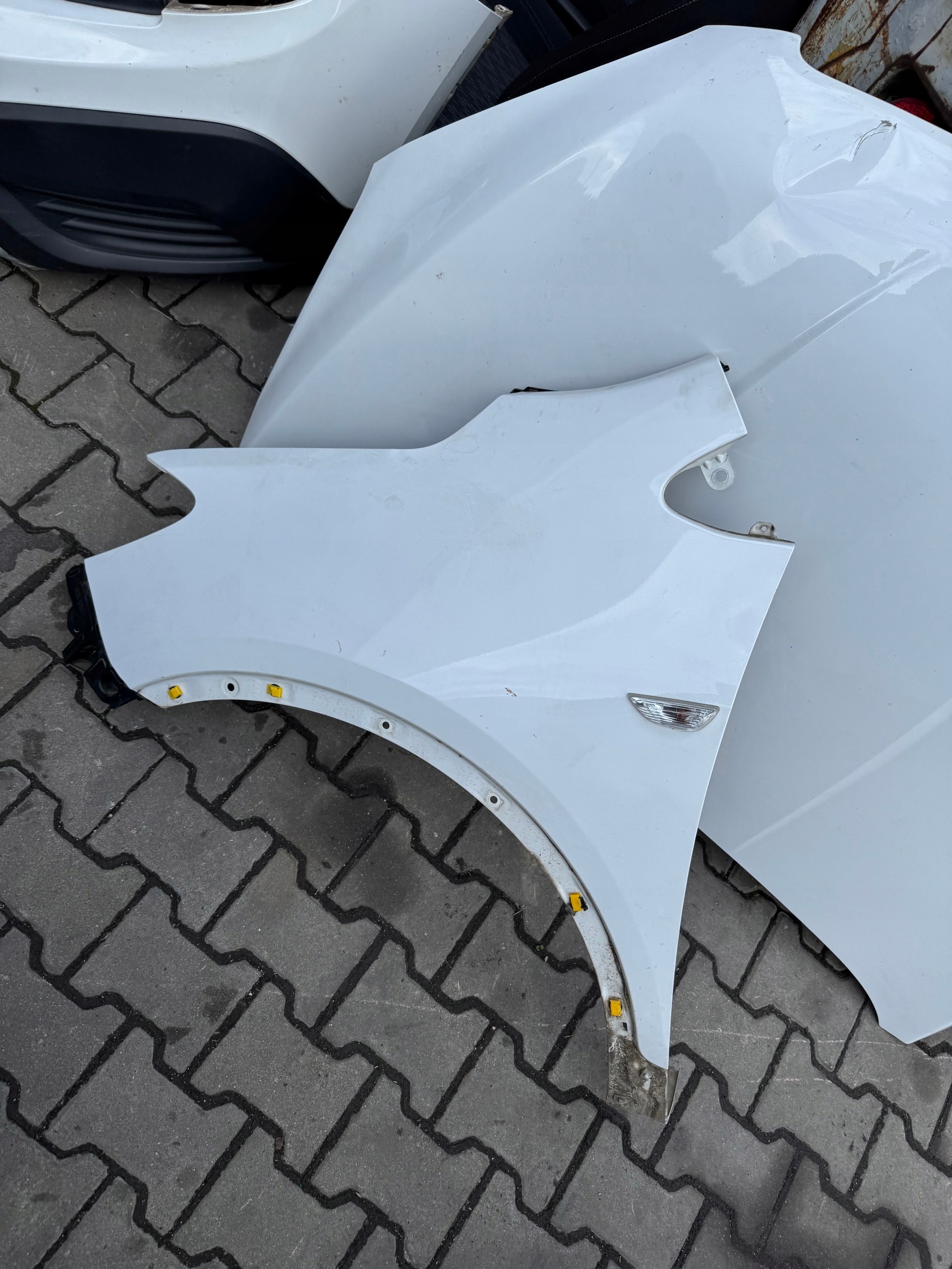 OPEL MOKKA fender front left Z40R original
