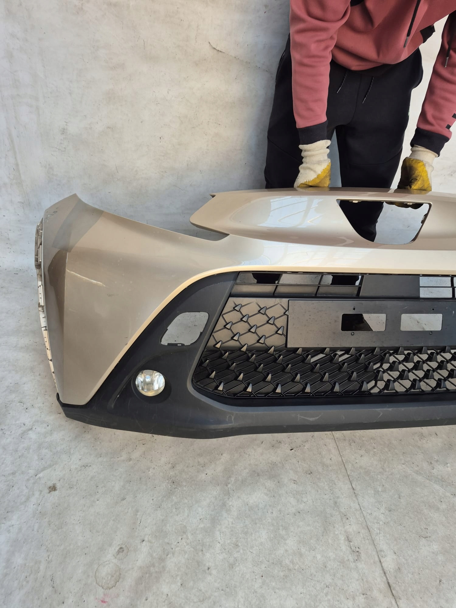 TOYOTA AYGO X 22- bumper front front grid fog light 53111-0H030