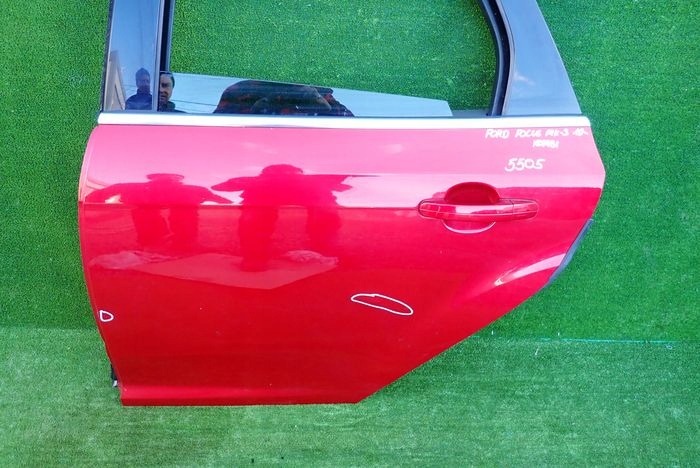 FORD FOCUS MK3 III KOMBI 10- door left rear. rear part