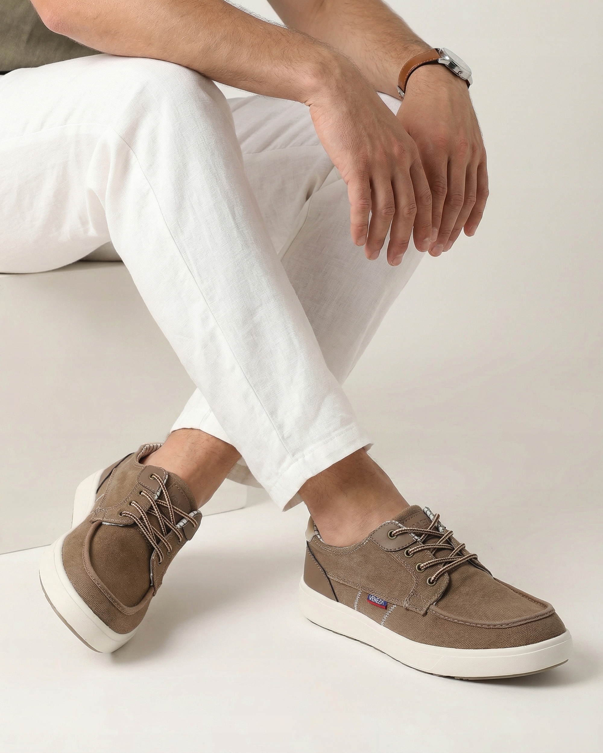 Venezia męskie buty brązowe materiałowe z przeszytym noskiem rozmiar 43