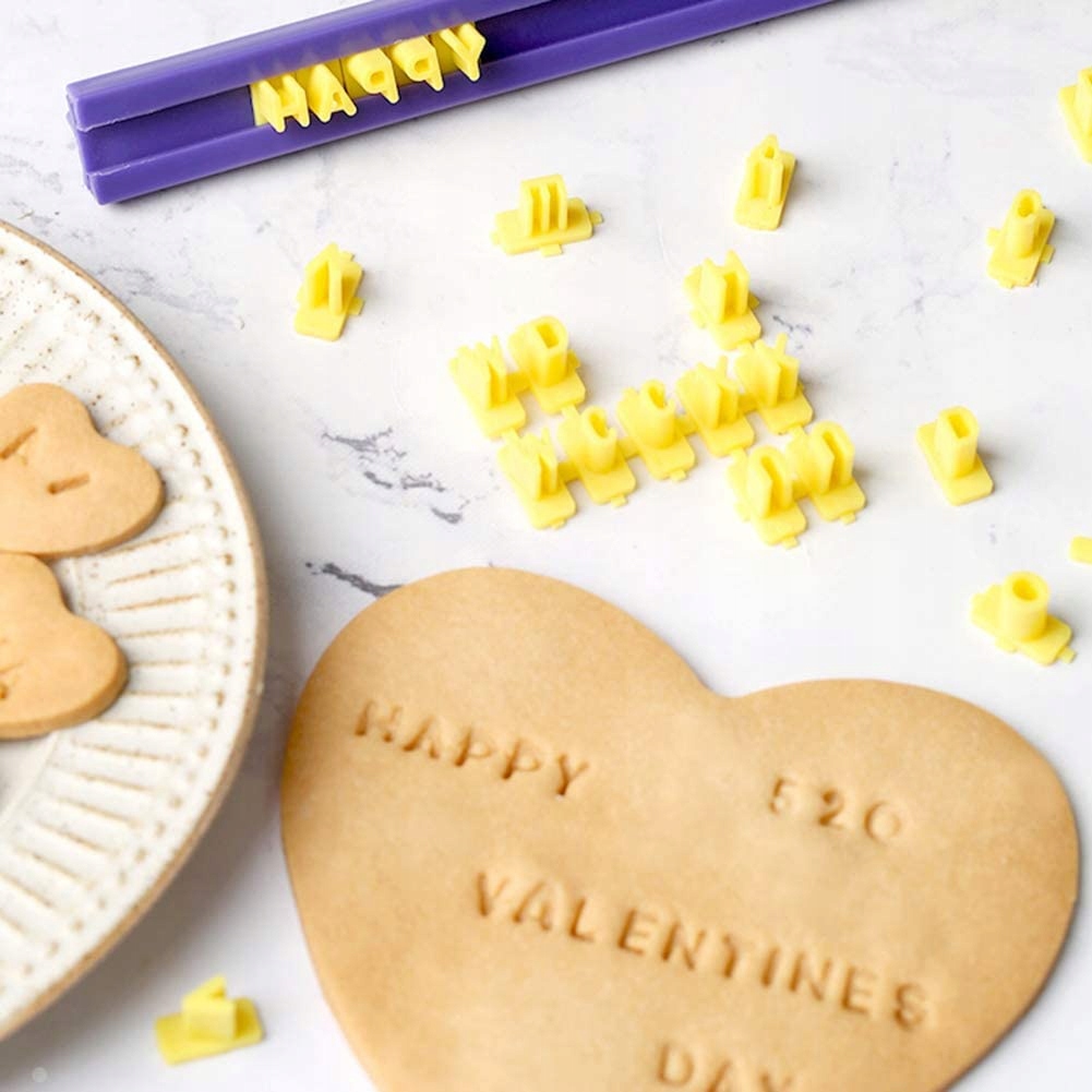 STEMPEL do ciastek ciasteczek Litery Cyfry Alfabet Marka inna