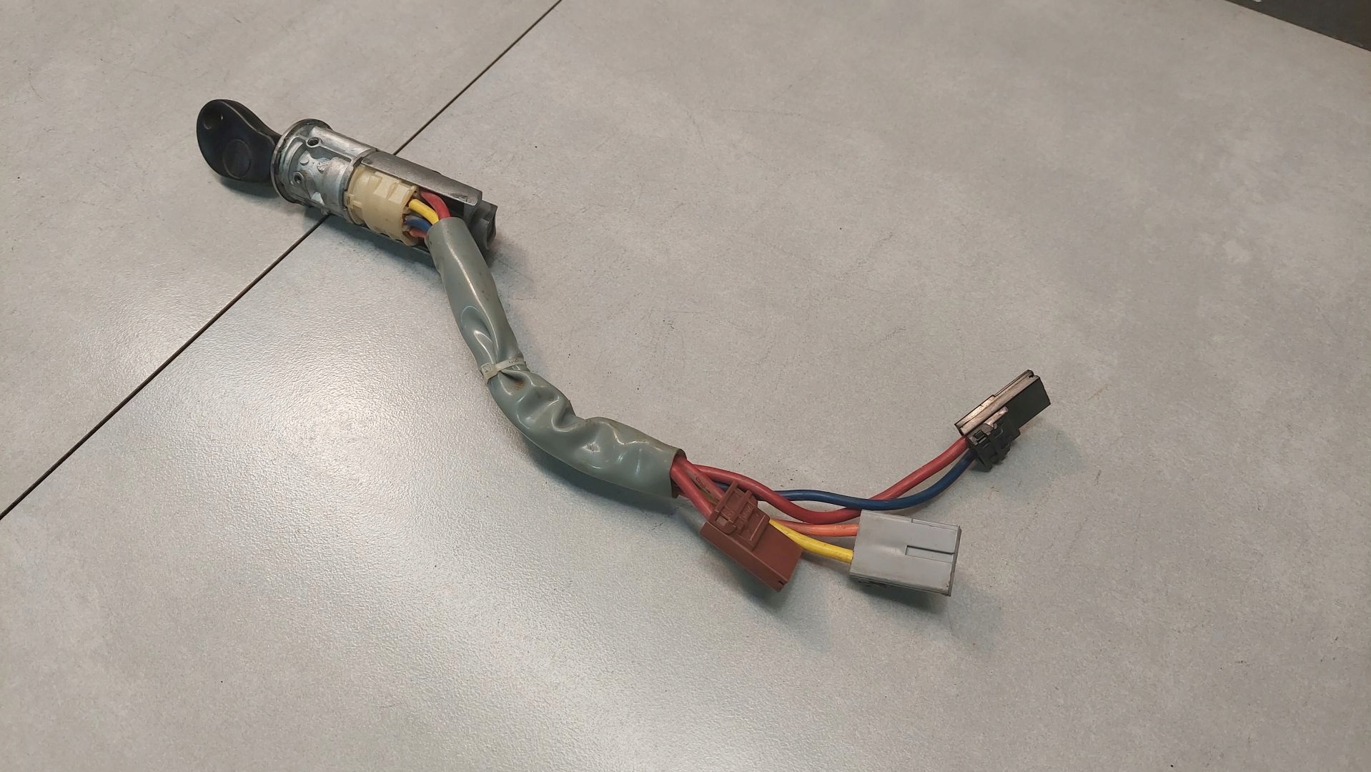 ignition key PEUGEOT PARTNER 1.9 D