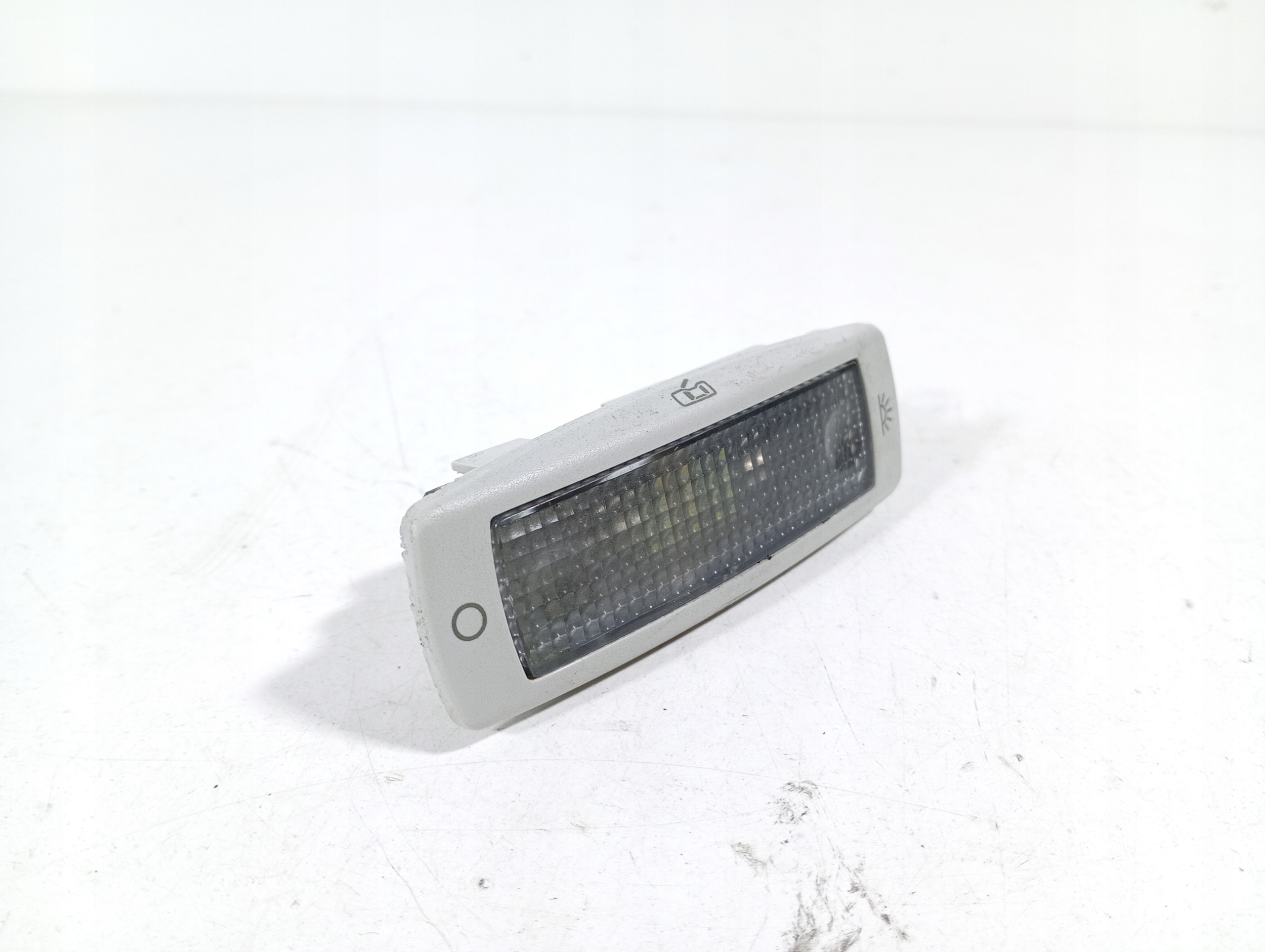 VW PASSAT B5 00-05 OSWIETLENIE cabs light inner OE 3B947291