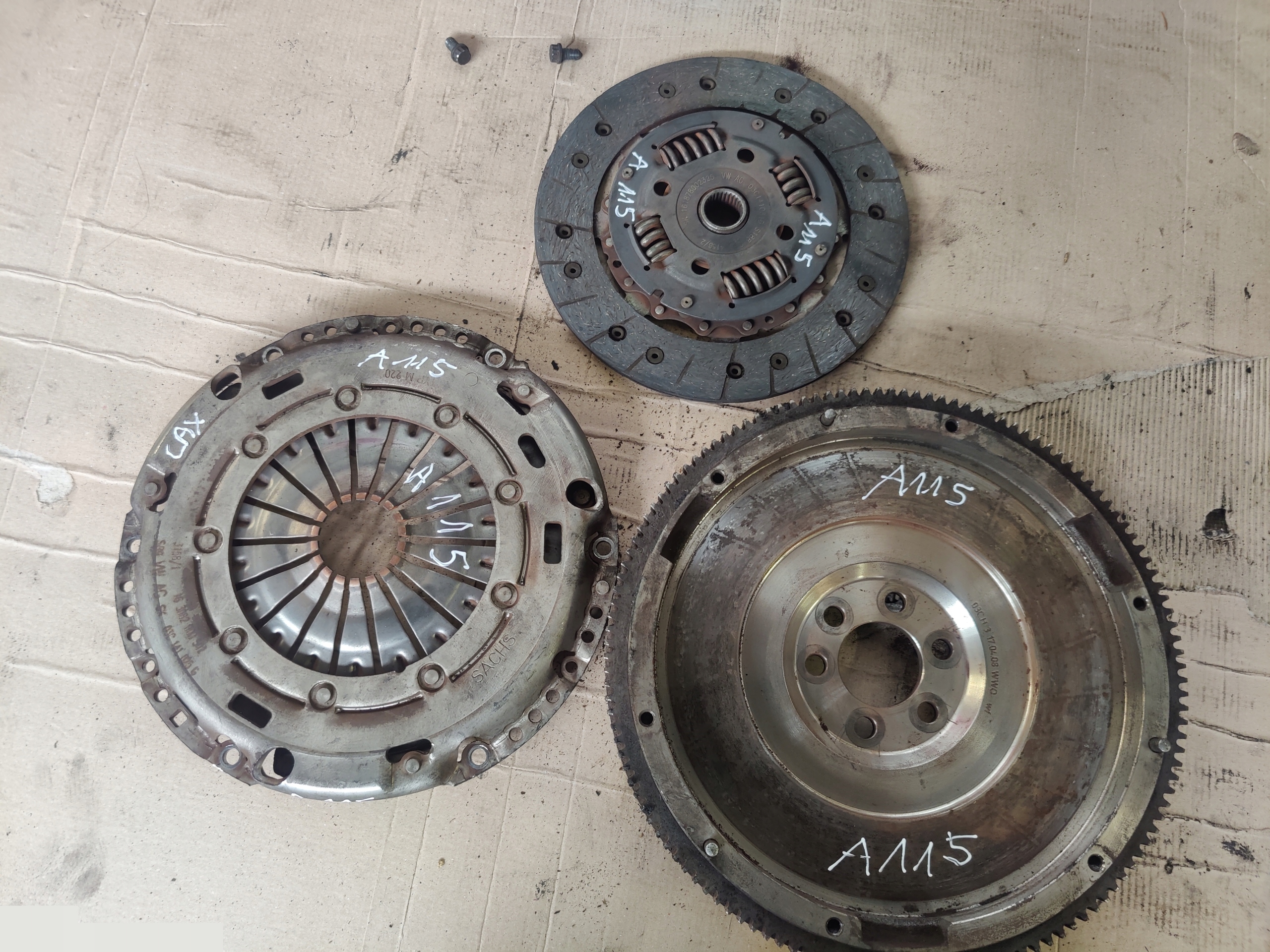 VW SEAT 1.4 TSI CAX VOLANO USATO 03C105273B di pressione disco A115