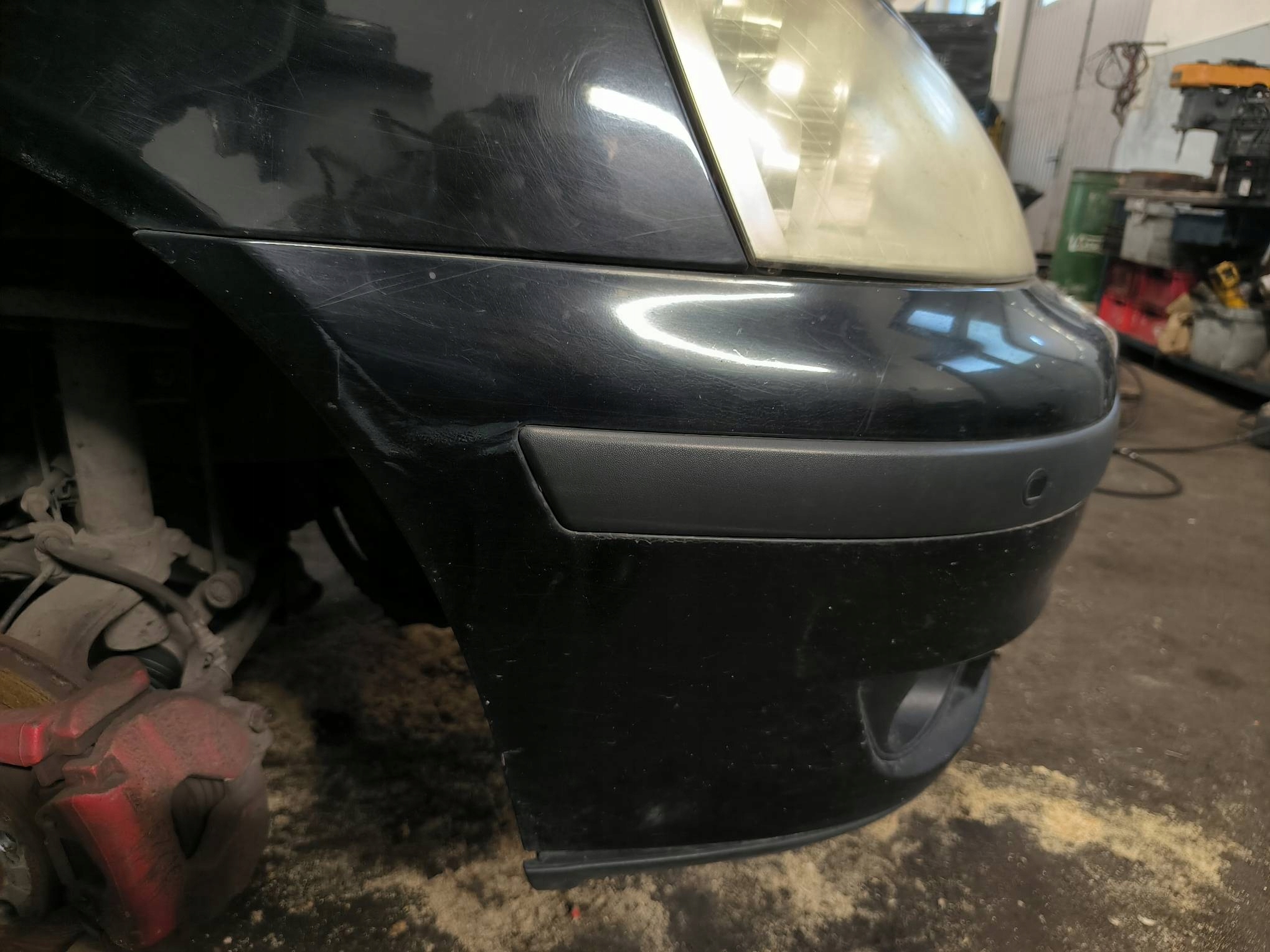 branik prednji dio SOLID BLACK FORD GALAXY II
