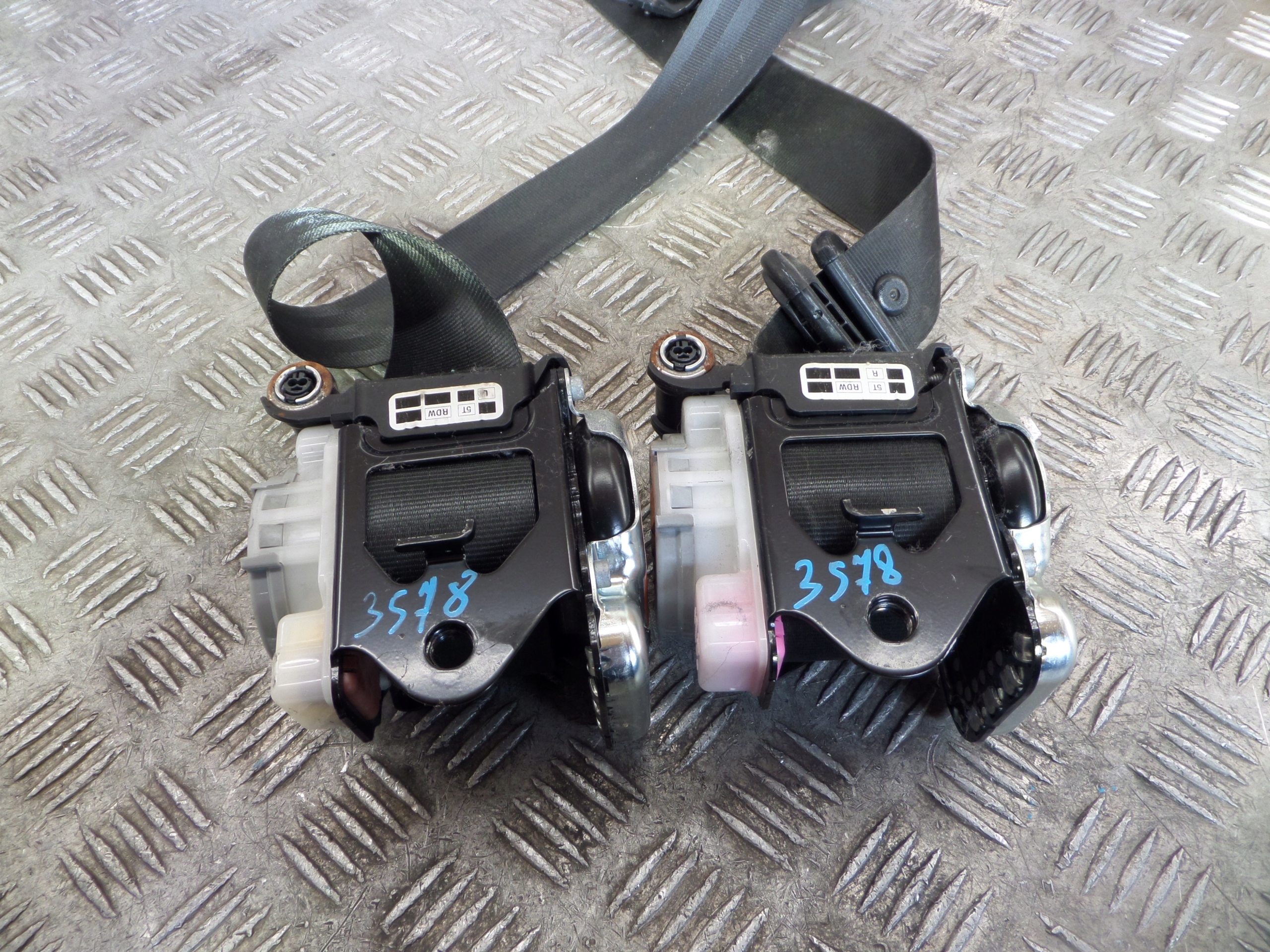Gurten Sicherheits links Volkswagen Audi OE 3066322