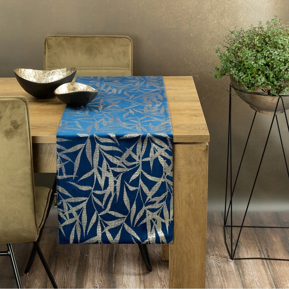 Bieżnik welwetowy 35X180 granatowy w modny złoty nadruk Typ bieżnik