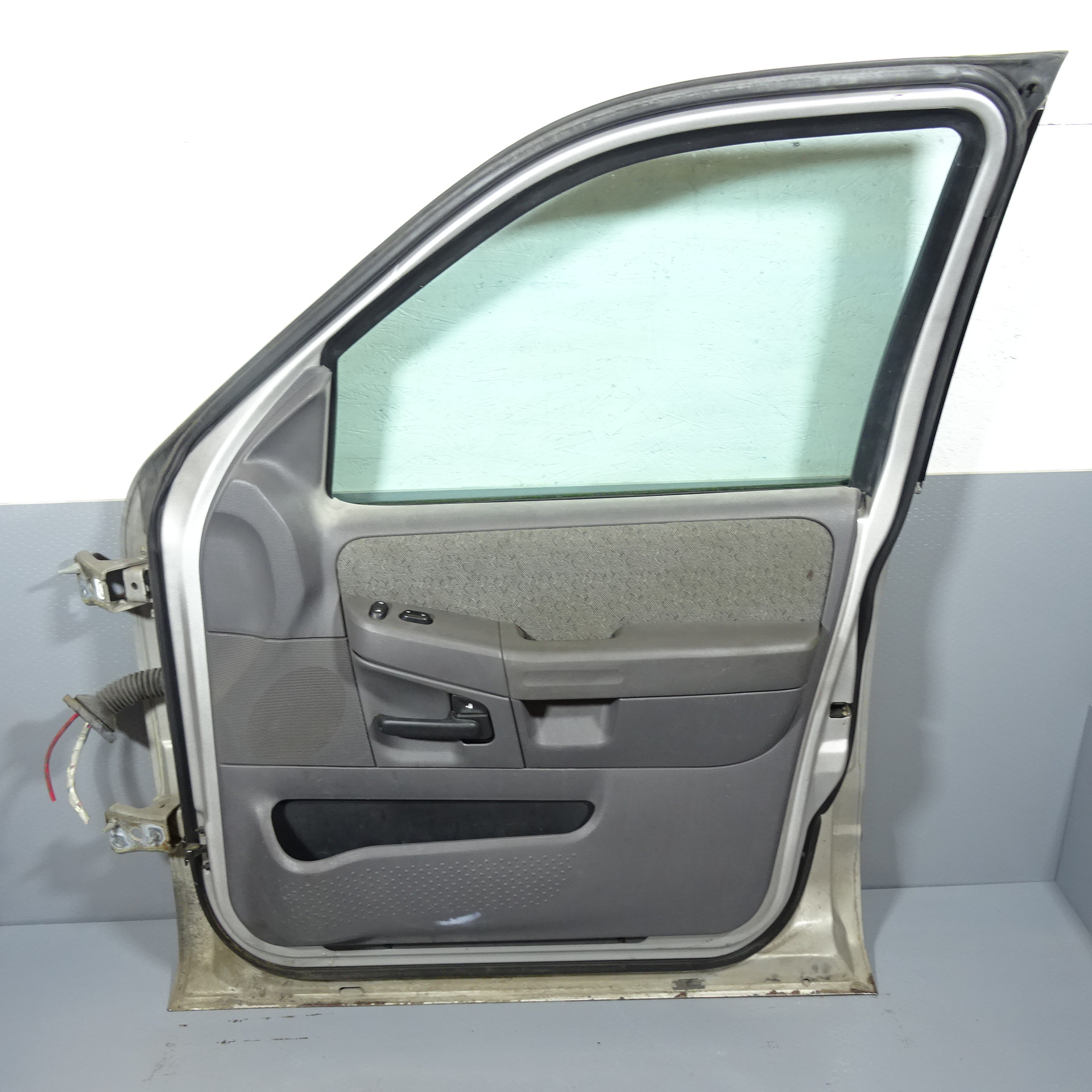 FORD EXPLORER III Tür vorne rechts