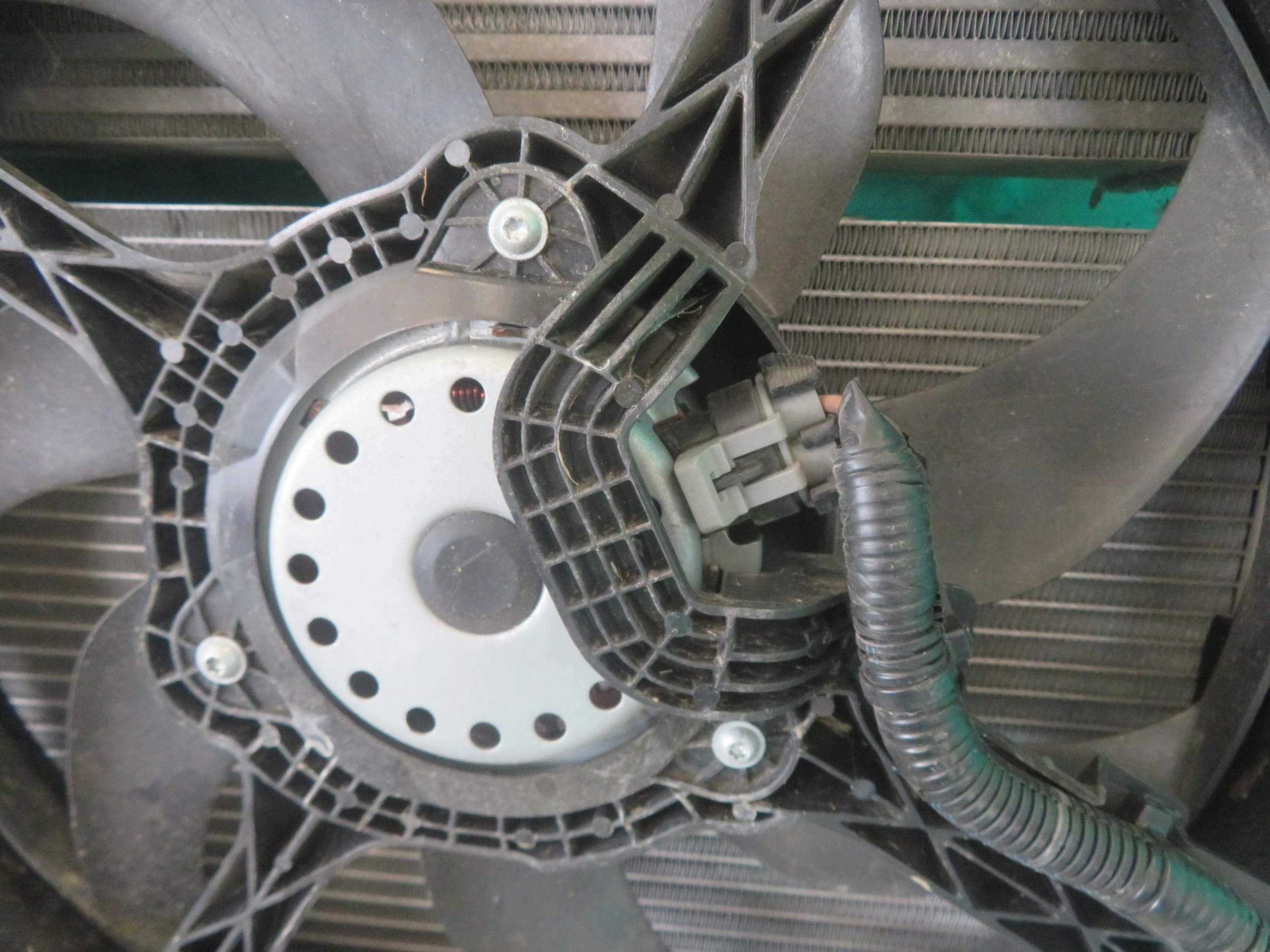 ventilátor chladič BOXER JUMPER DUCATO 21R 52181954