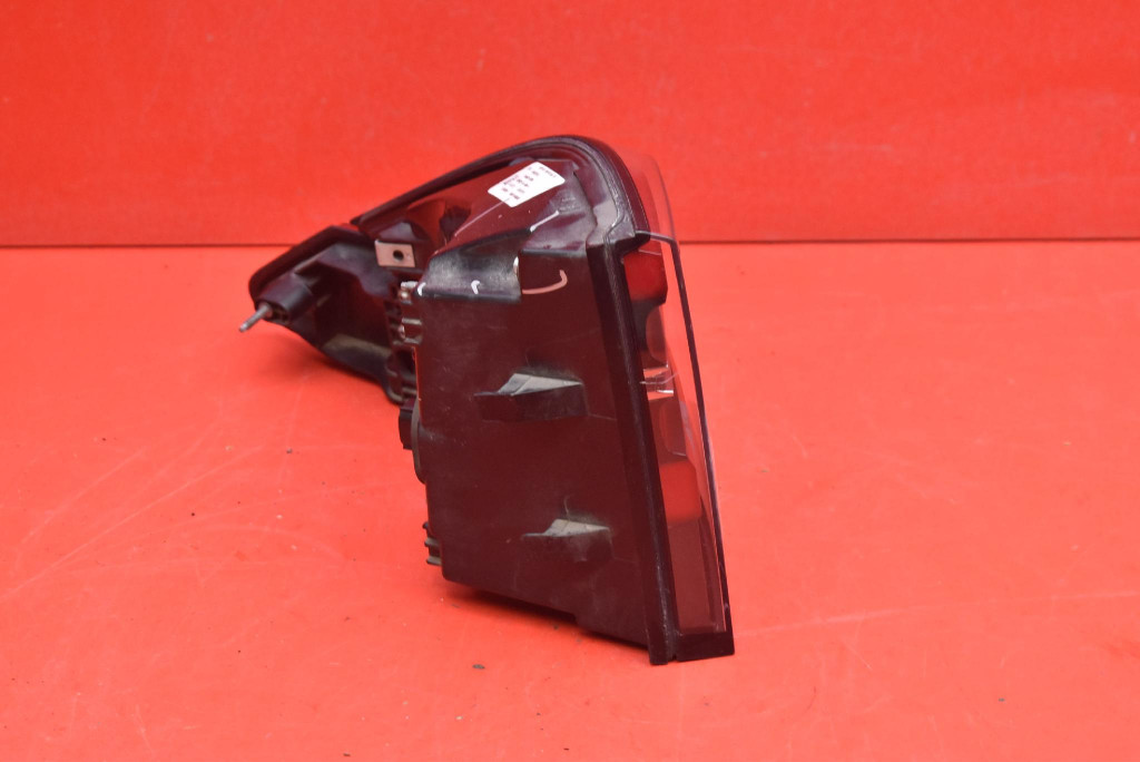 light right rear part rear 1034333-00-A TESLA MODEL X 90D 15-21
