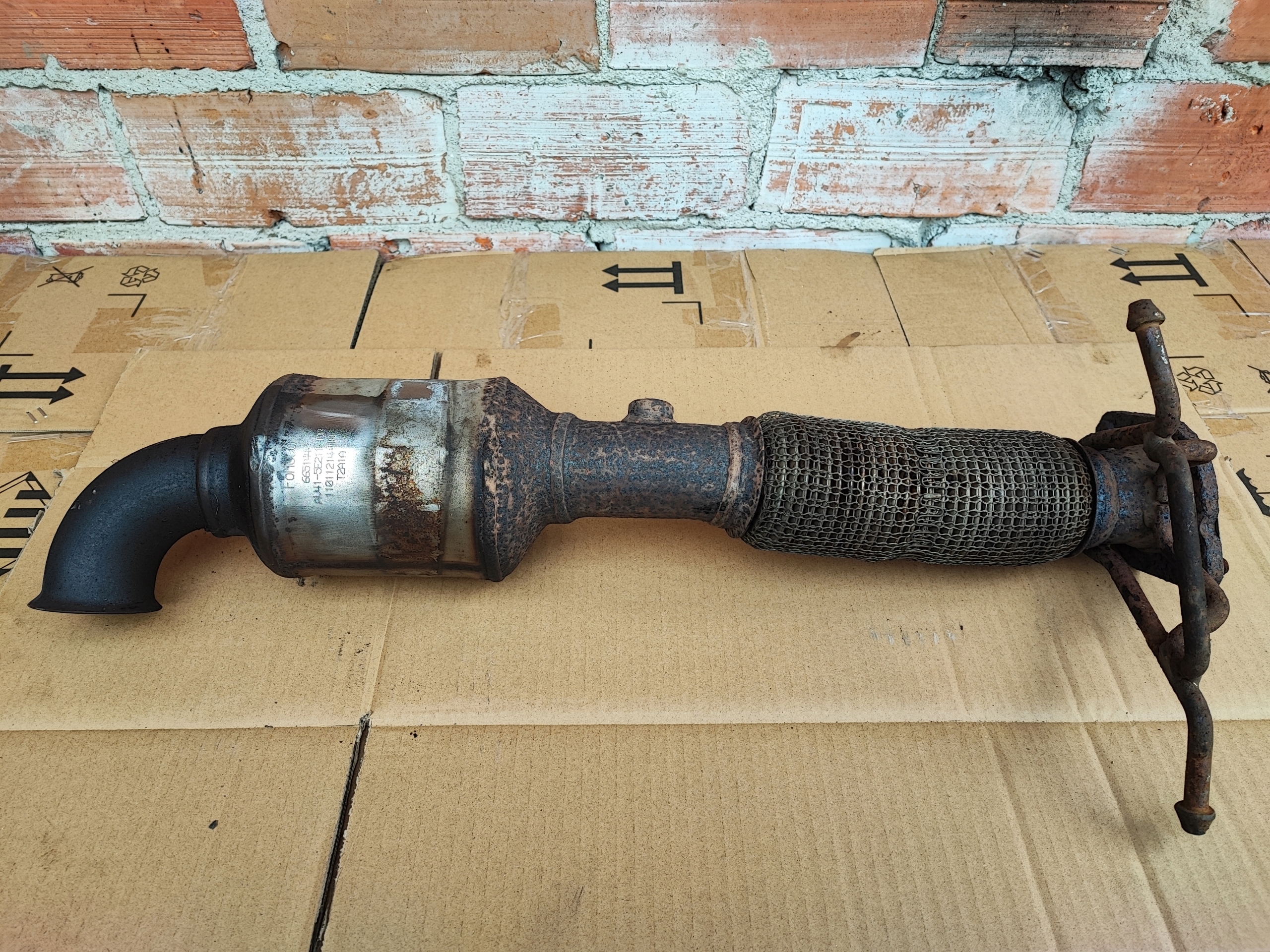 AV415E211DB - Ford Kuga MK1 2.0 TDCi каталитический нейтрализатор AV41-5E211-DB